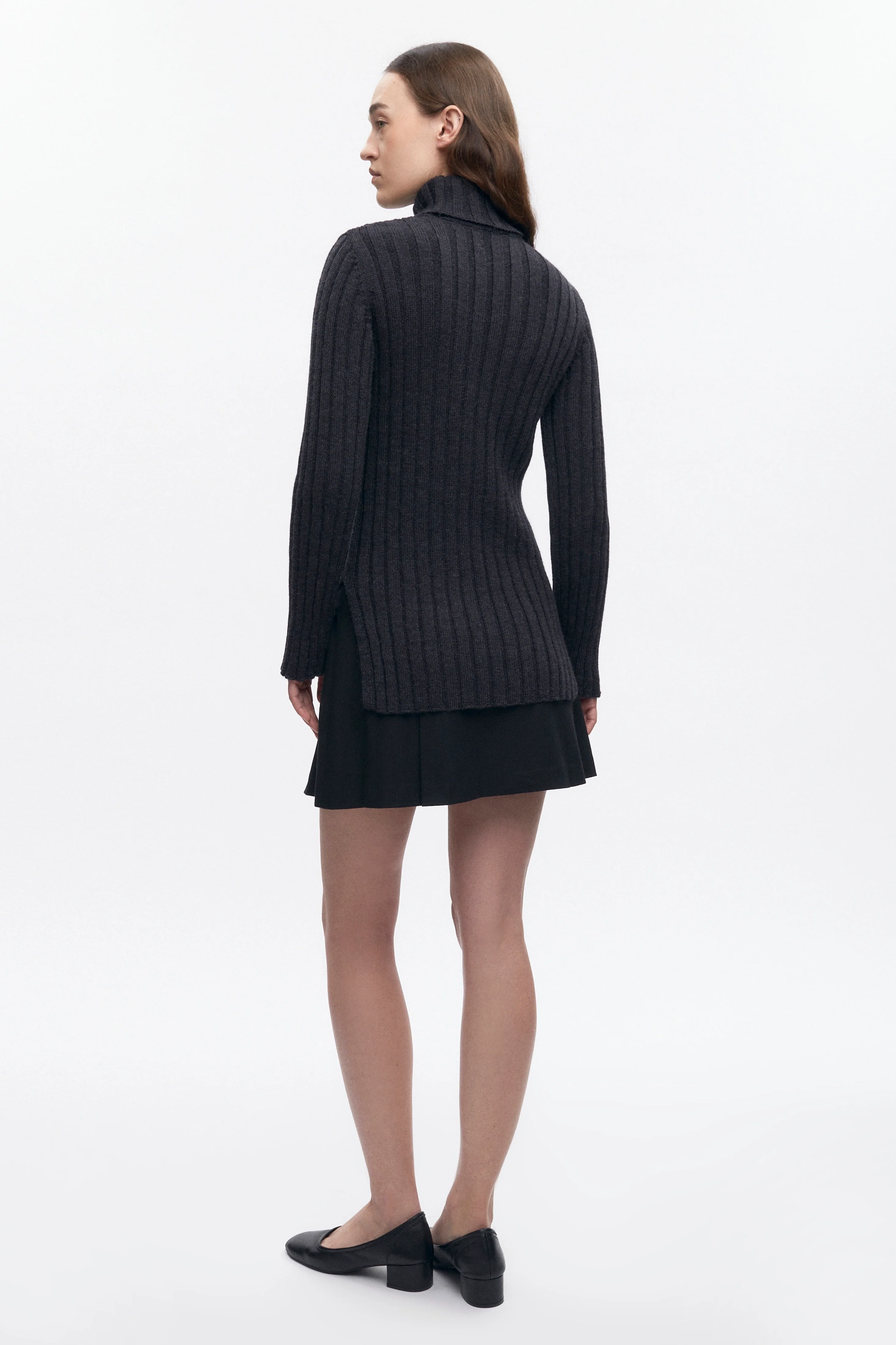 Women's 90's Turtleneck in Dark Charcoal - Image 6
