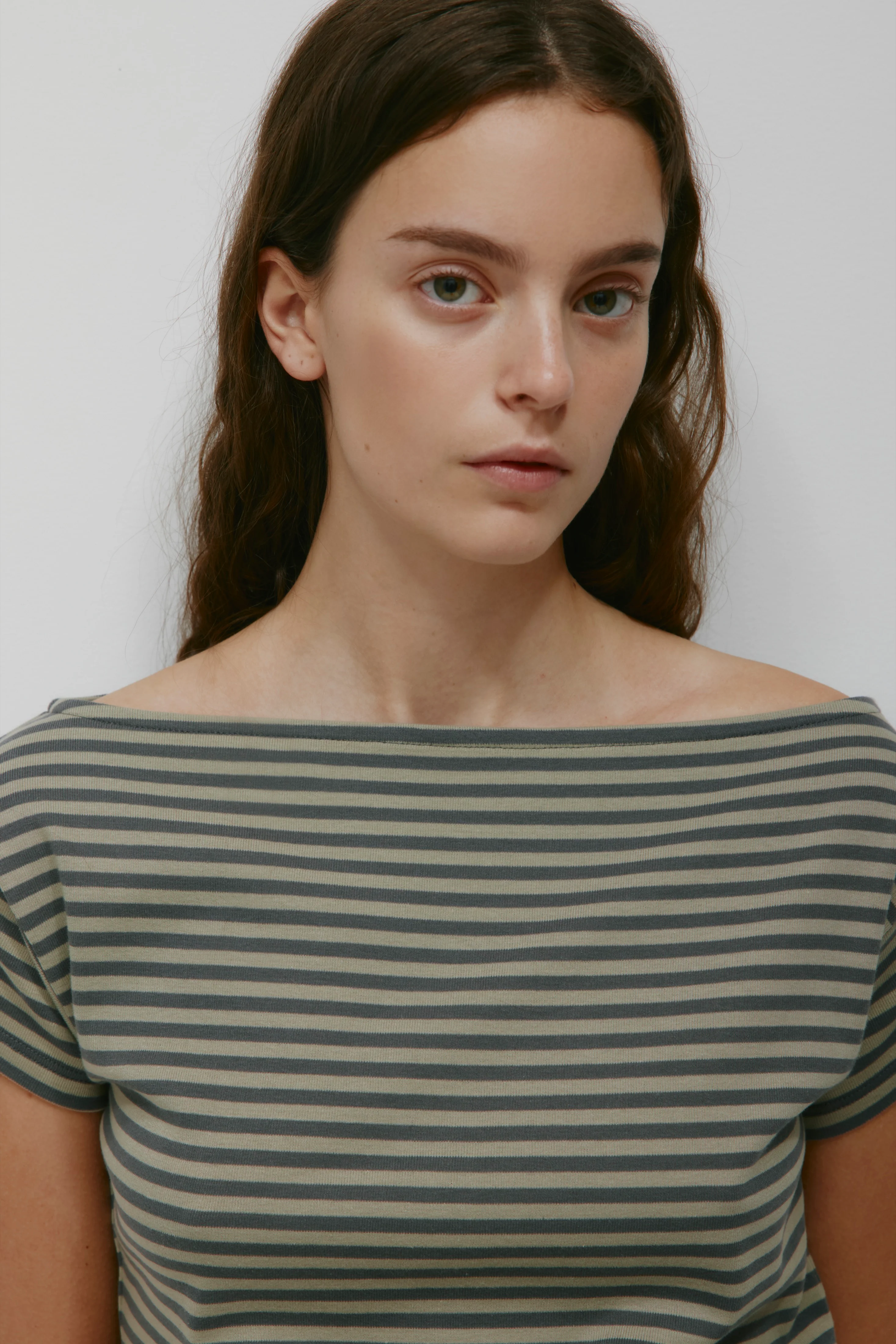 Women's Boatneck Banded Tee in Lava Smoke/Dune Grass - Image 5
