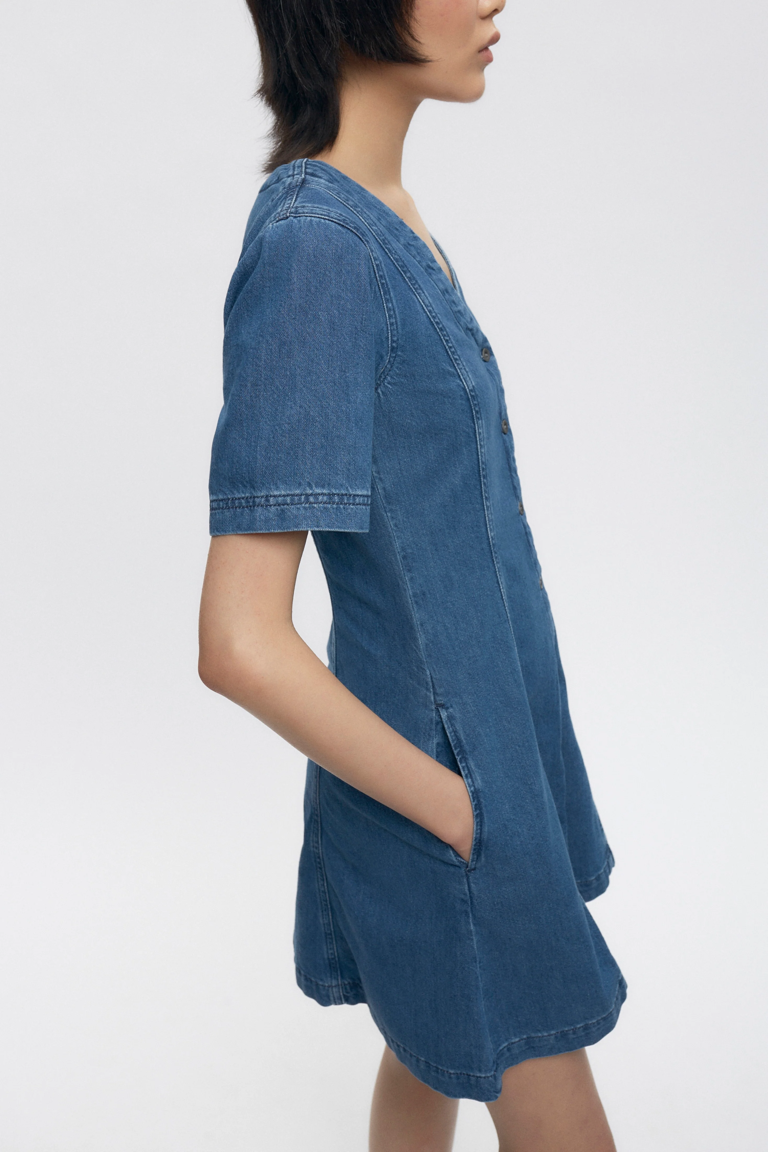 Women’s Buttoned Dress in Mid Wash - Image 4