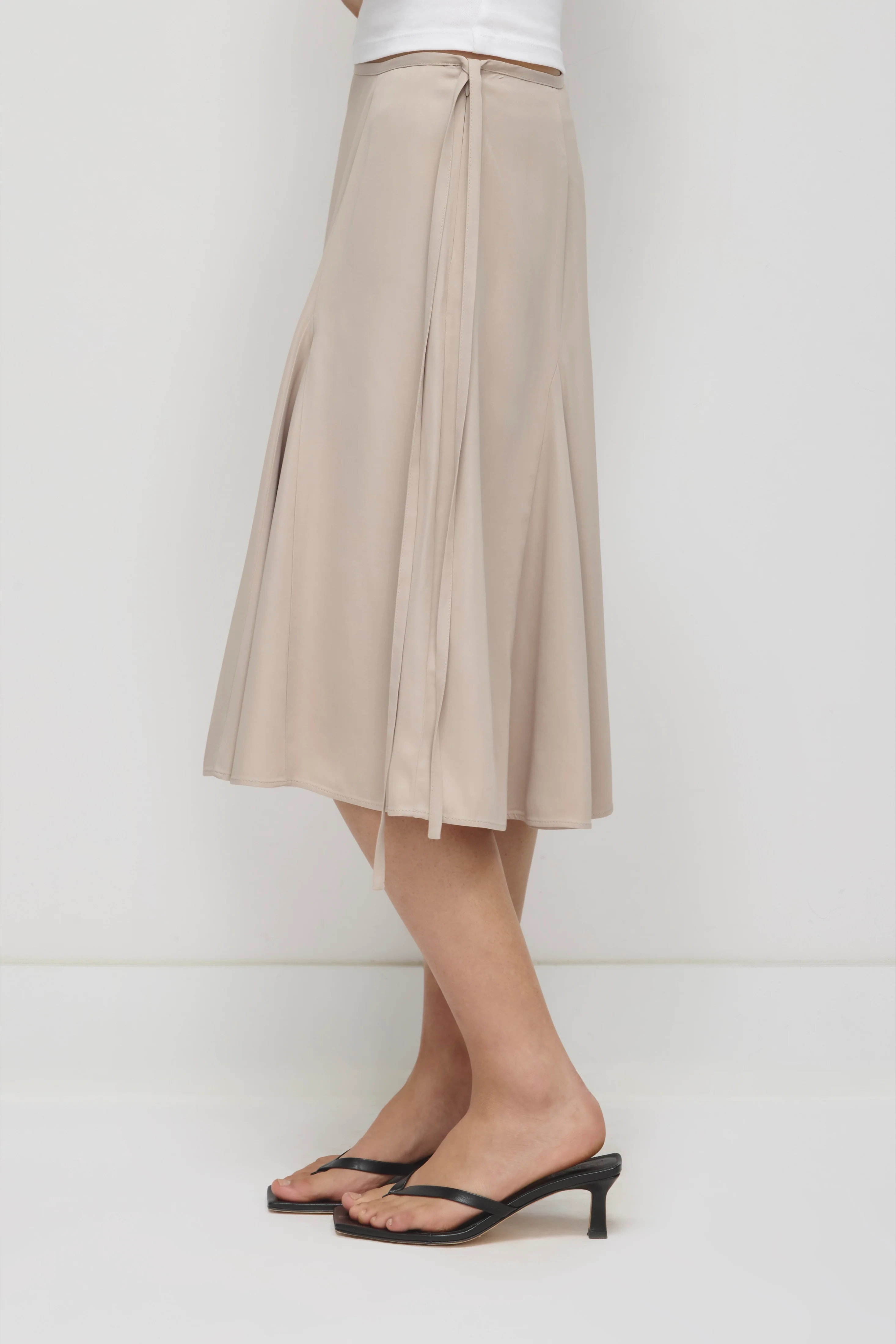 Women's Cleo Midi Skirt in Dove - Image 4
