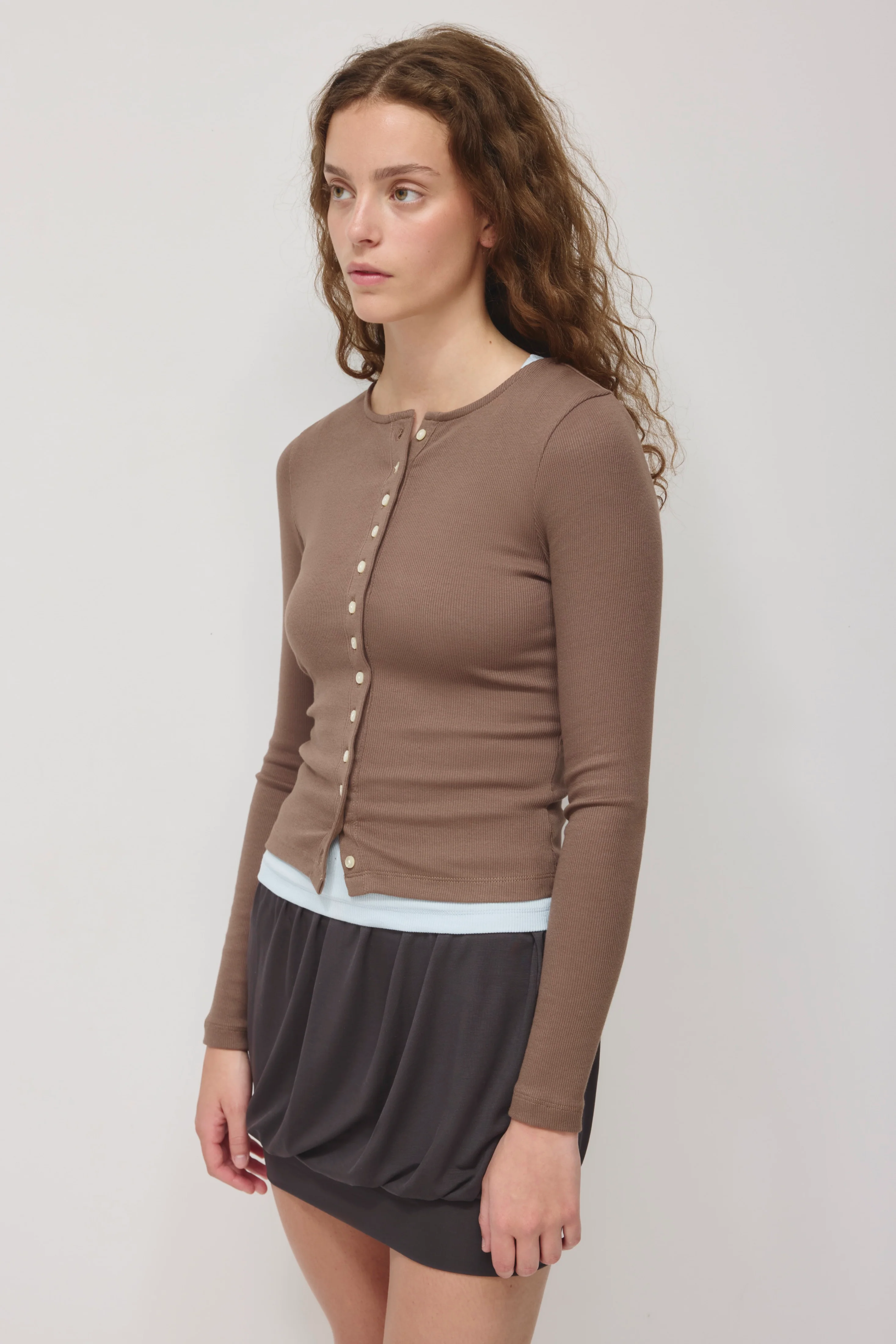 Women's Crew Neck Cardigan in Bark - Image 3