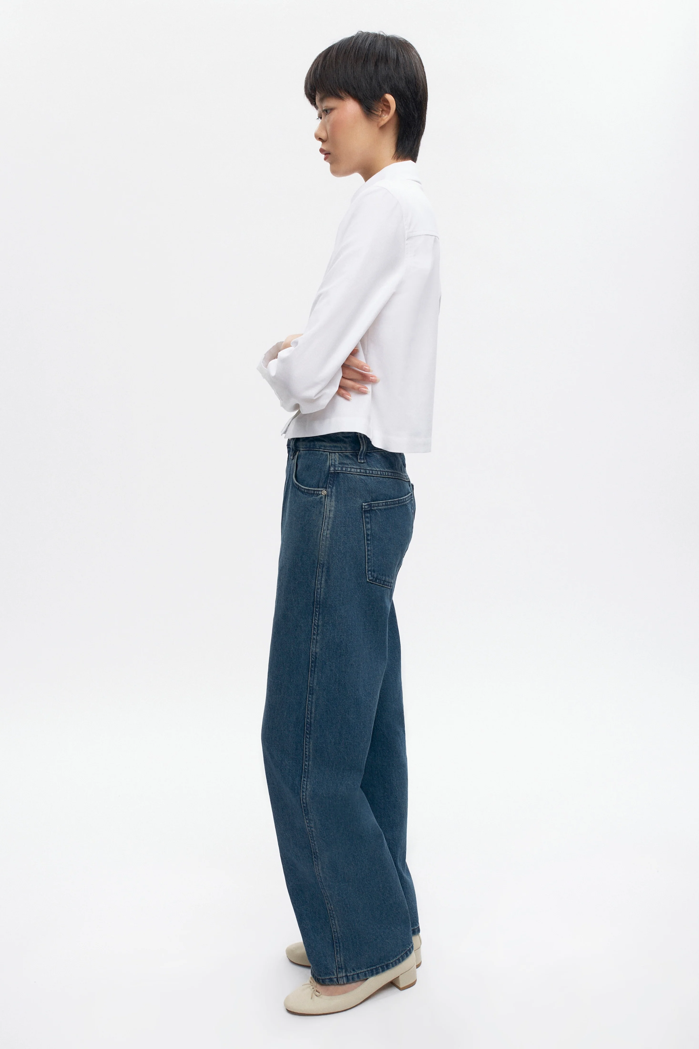Women's Crop Oxford Shirt in White - Image 5