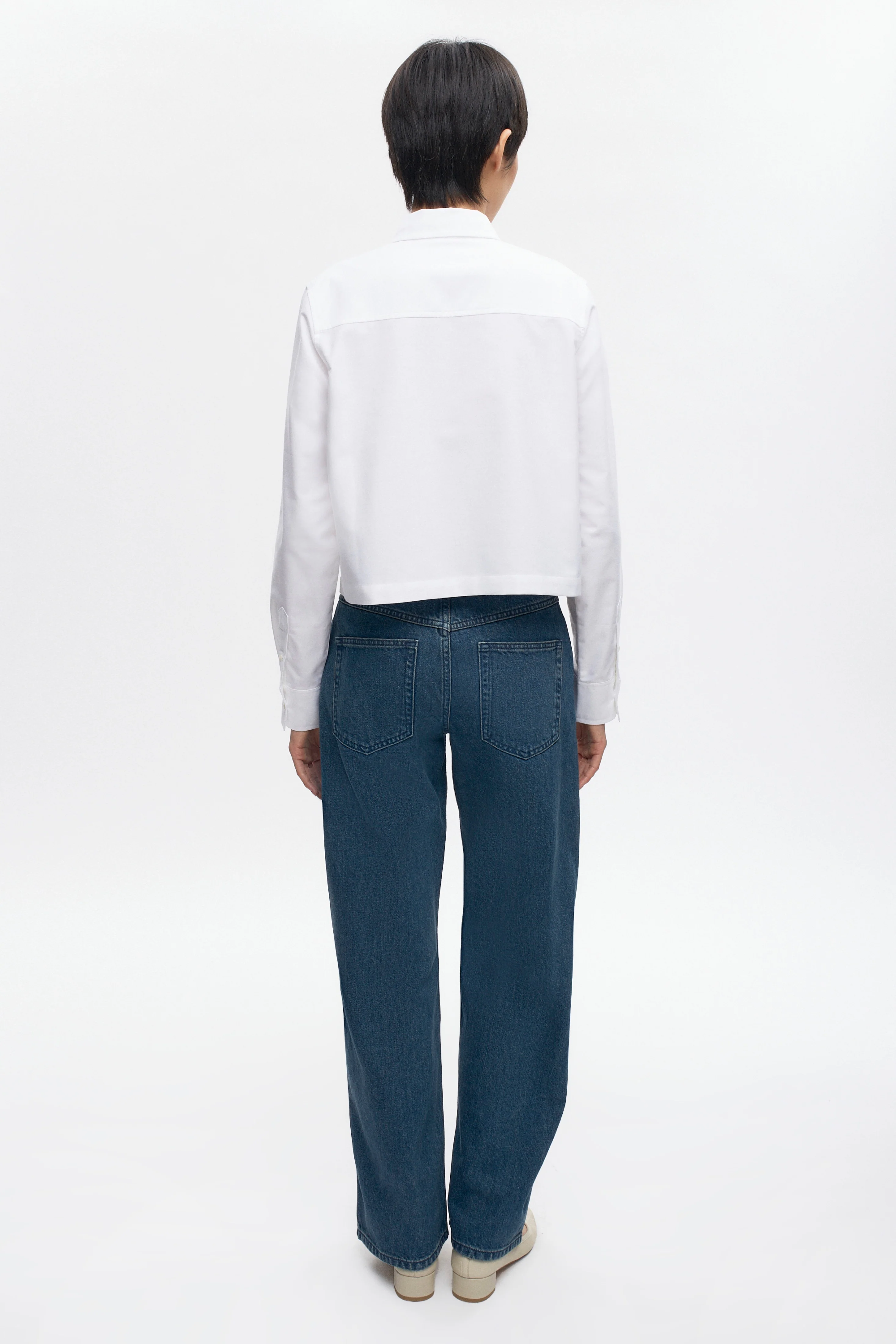 Women's Crop Oxford Shirt in White - Image 6