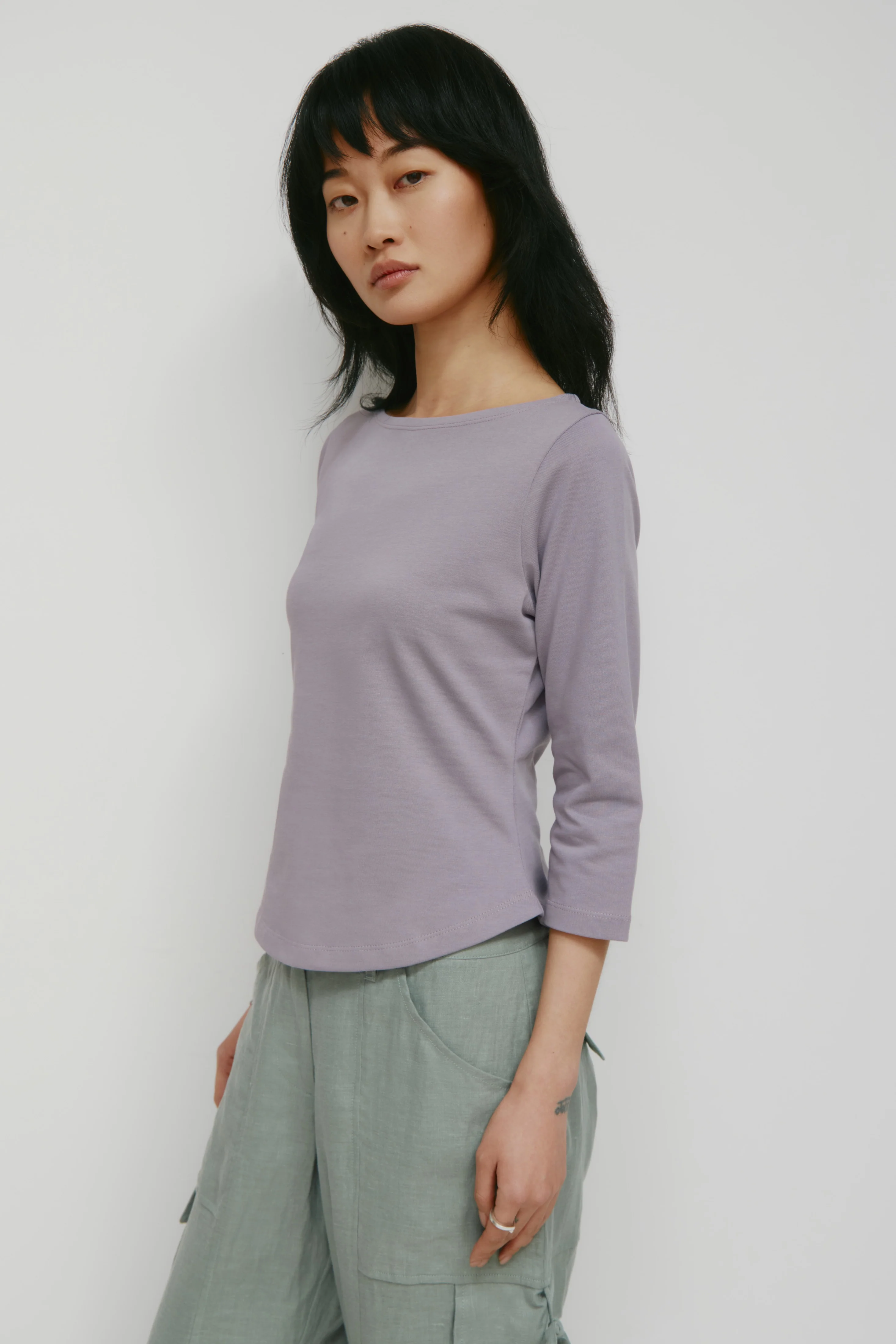 Women's Curved Hem 3/4 Sleeve in Dusty Grape - Image 2