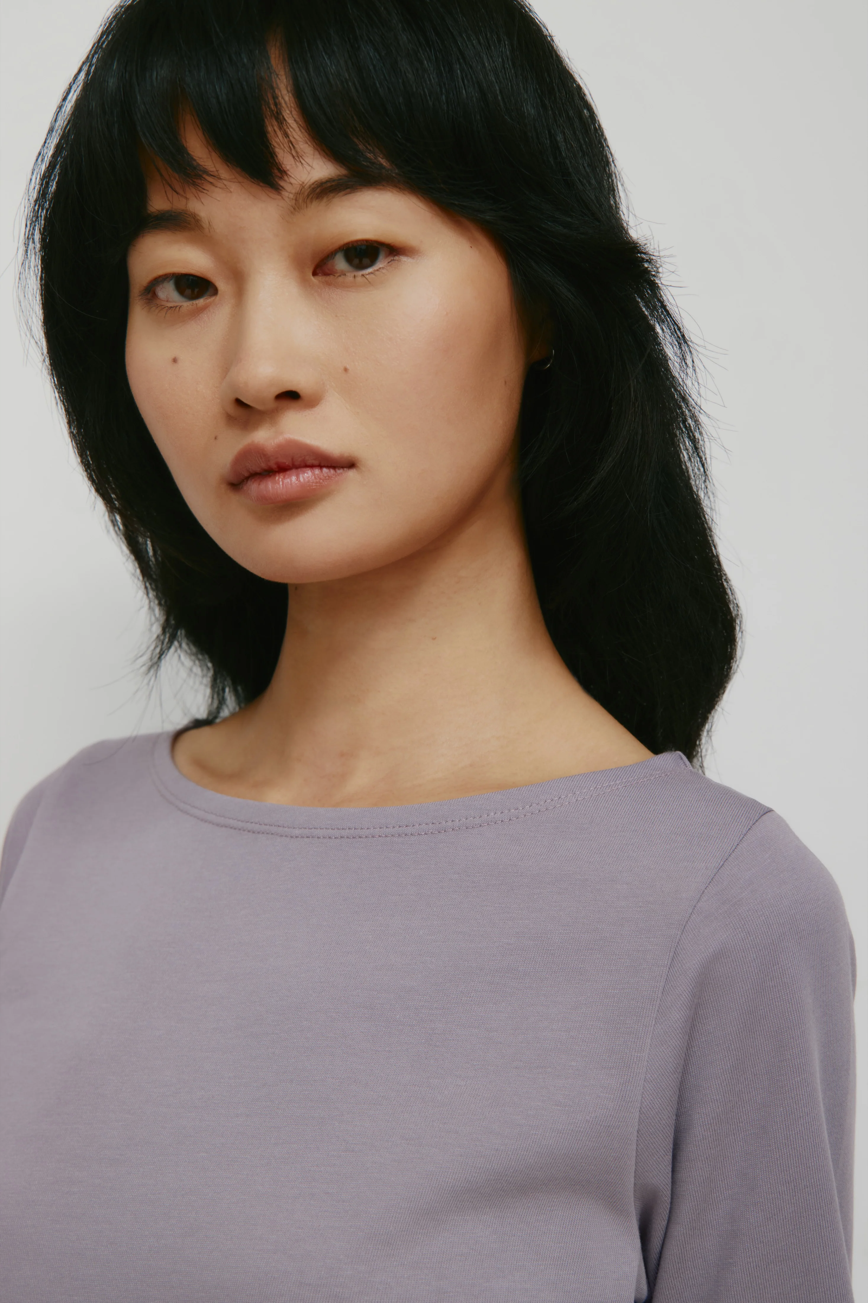 Women's Curved Hem 3/4 Sleeve in Dusty Grape - Image 5