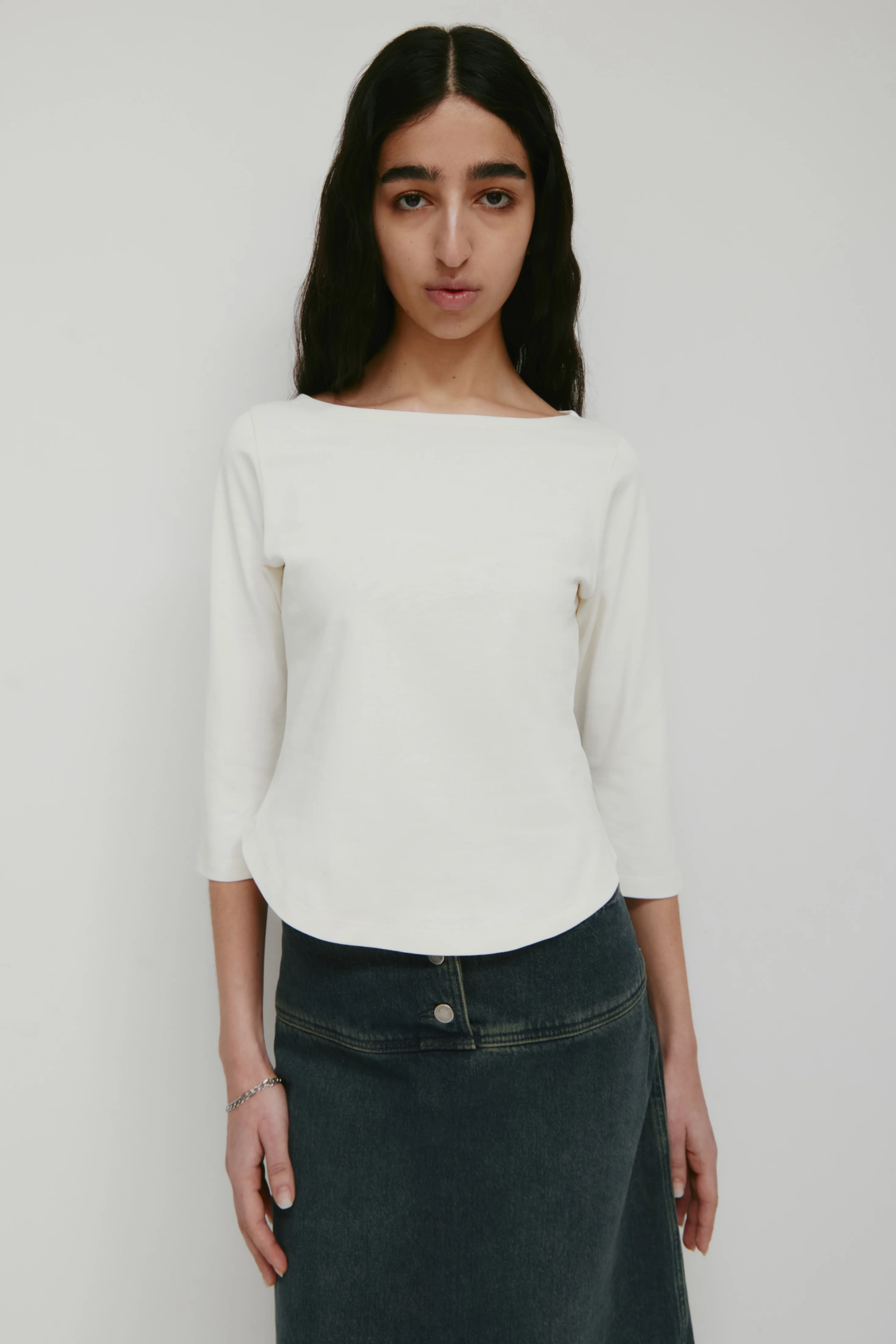 Women's Curved Hem 3/4 Sleeve in Marshmallow - Image 2