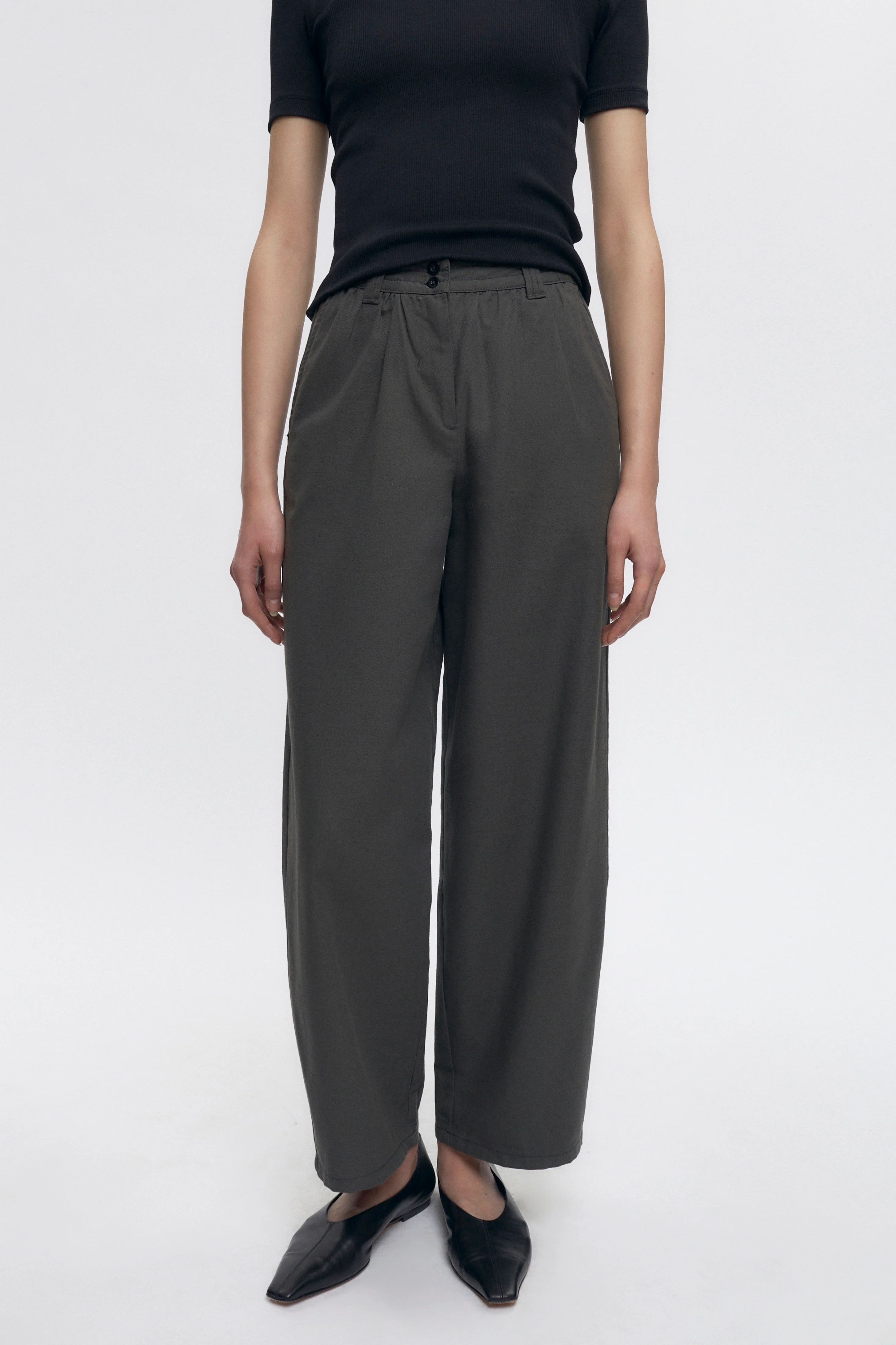 Women's Dendera Pants in Beluga - Image 2