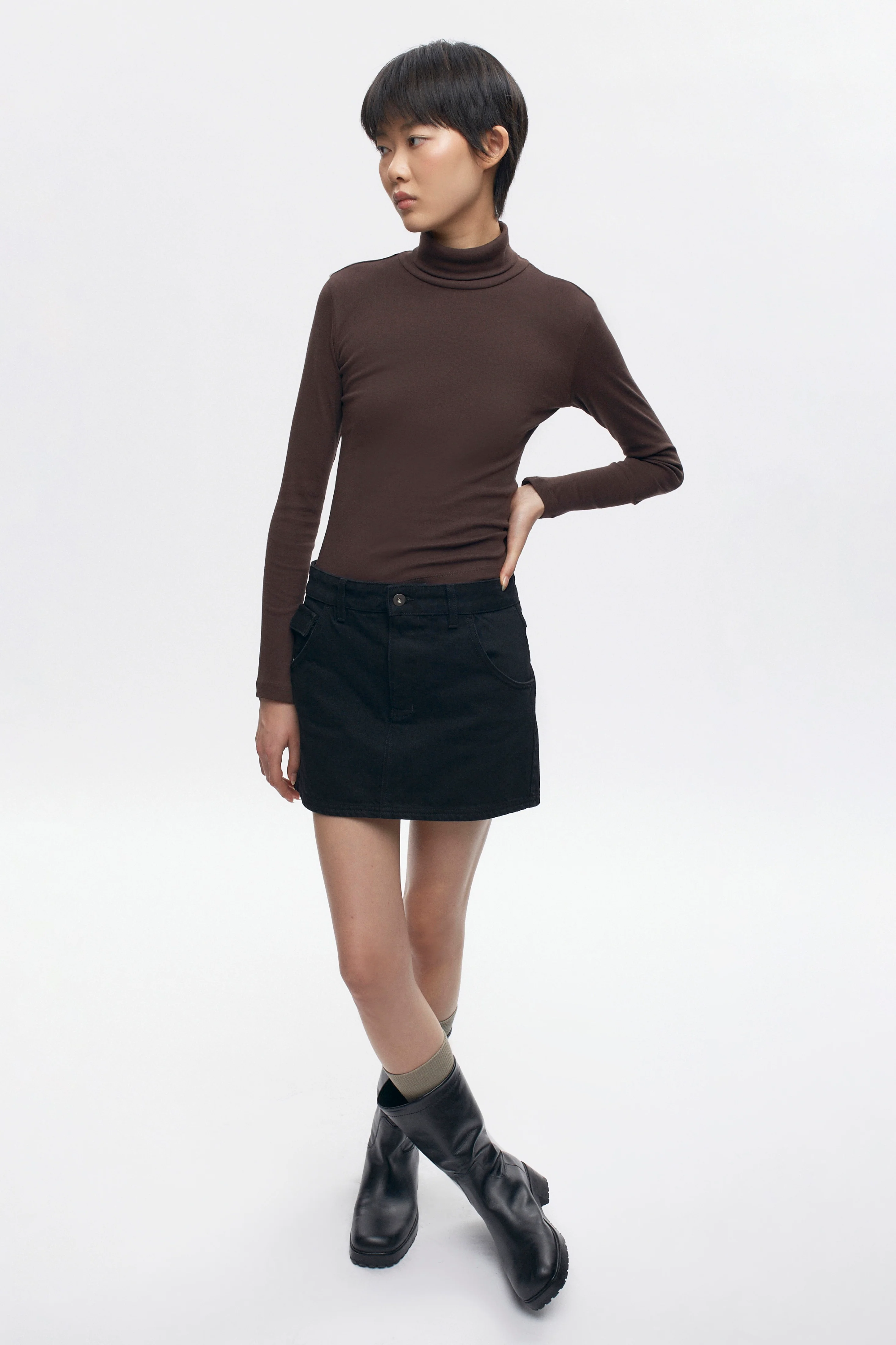 Women's Denim Mini Skirt in Black - Image 3