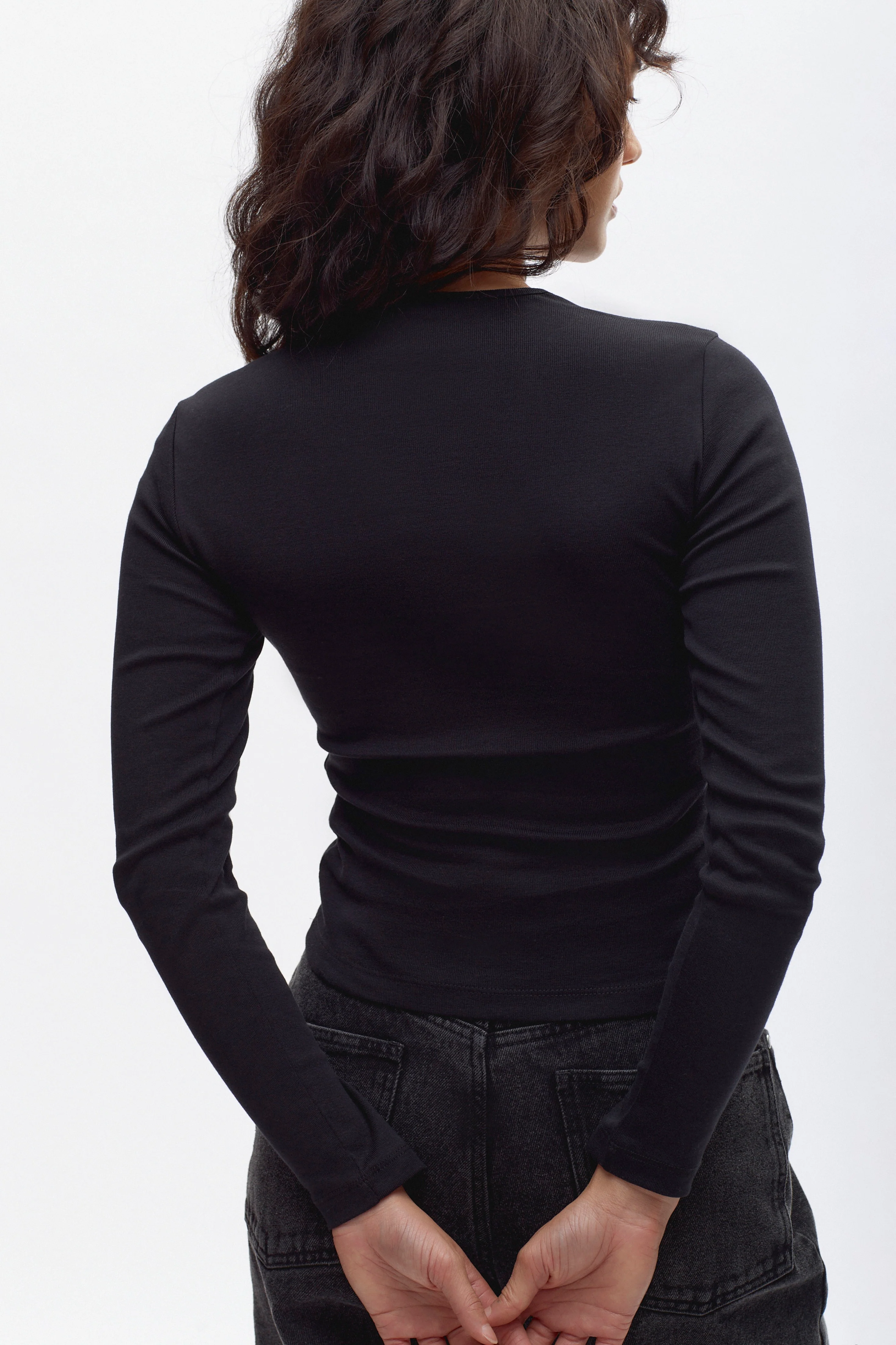 Women's Fitted Longsleeve in Black - Image 4