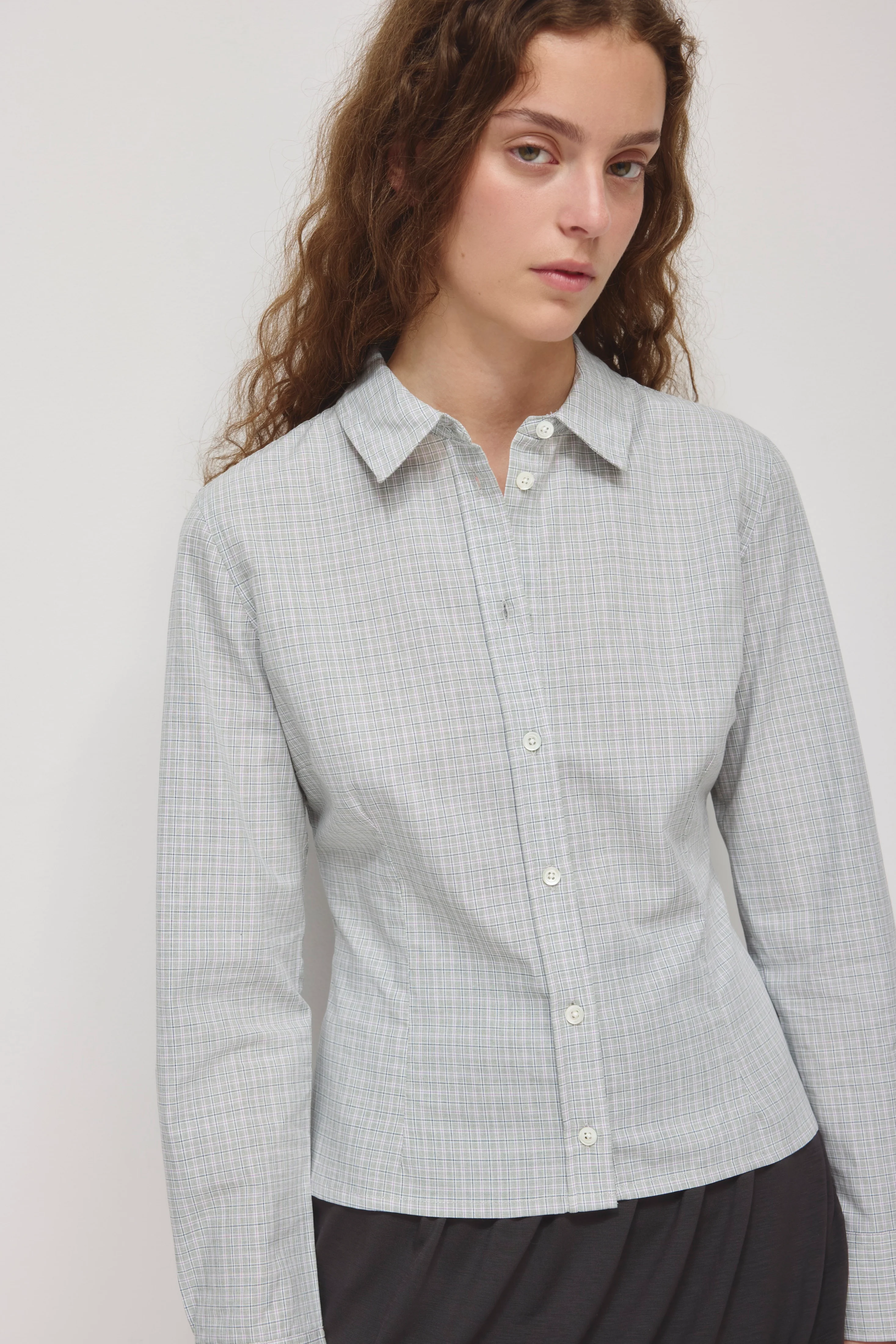 Women's Fitted Shirt in Dune Grass Check - Image 5