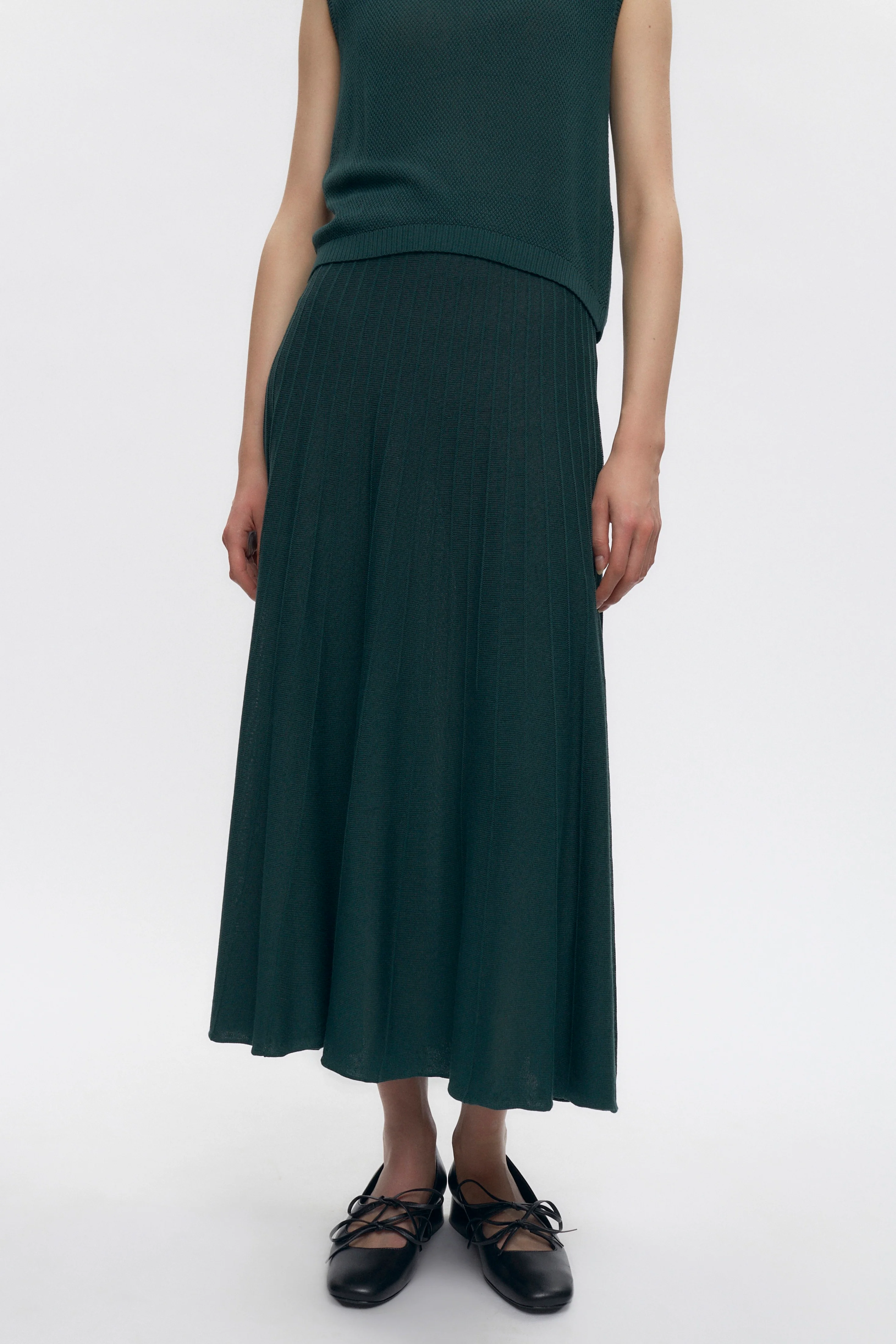 Women's Gezira Knit Skirt in Racing Green - Image 4