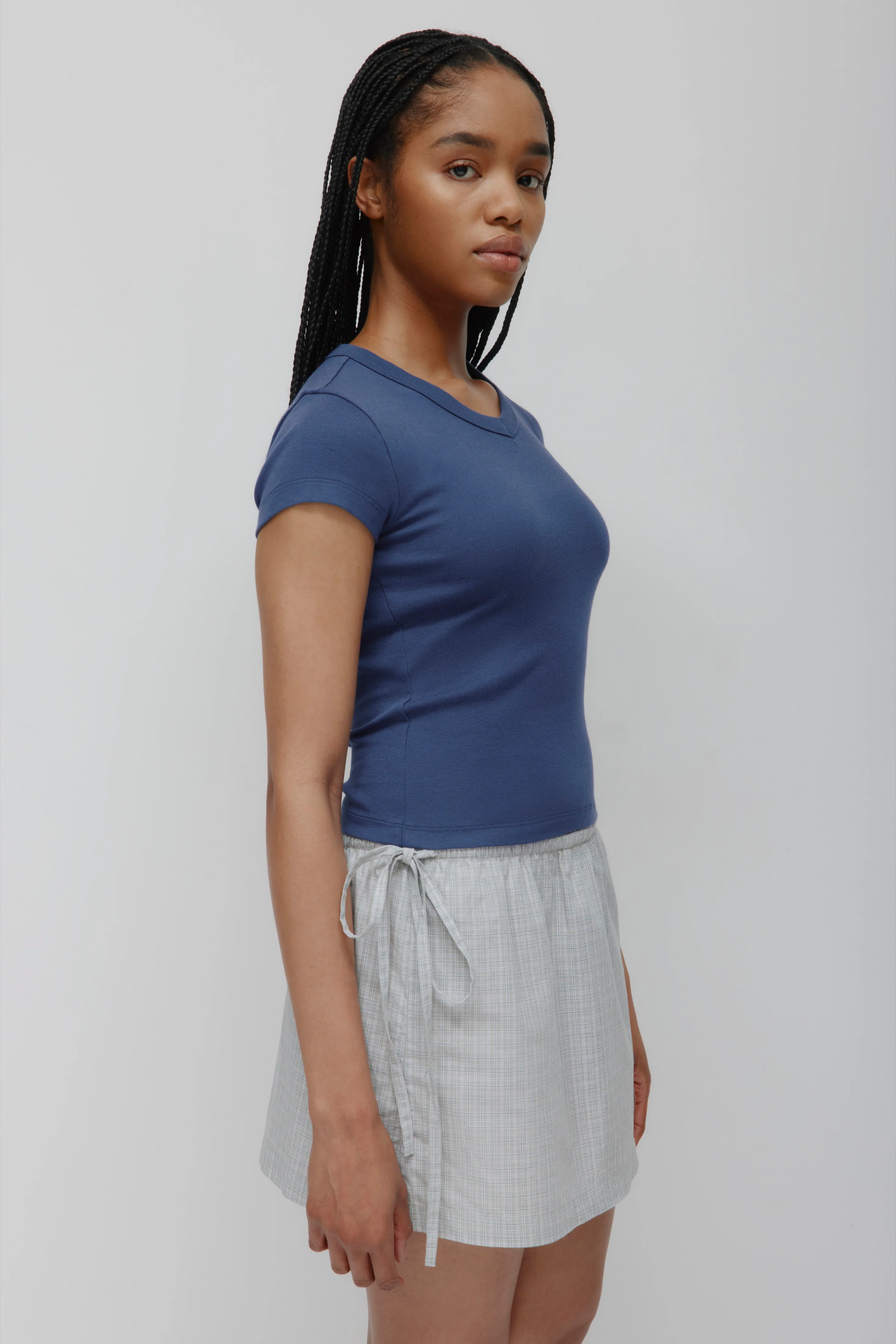 Women's High V-neck Tee in Dark Indigo - Image 4