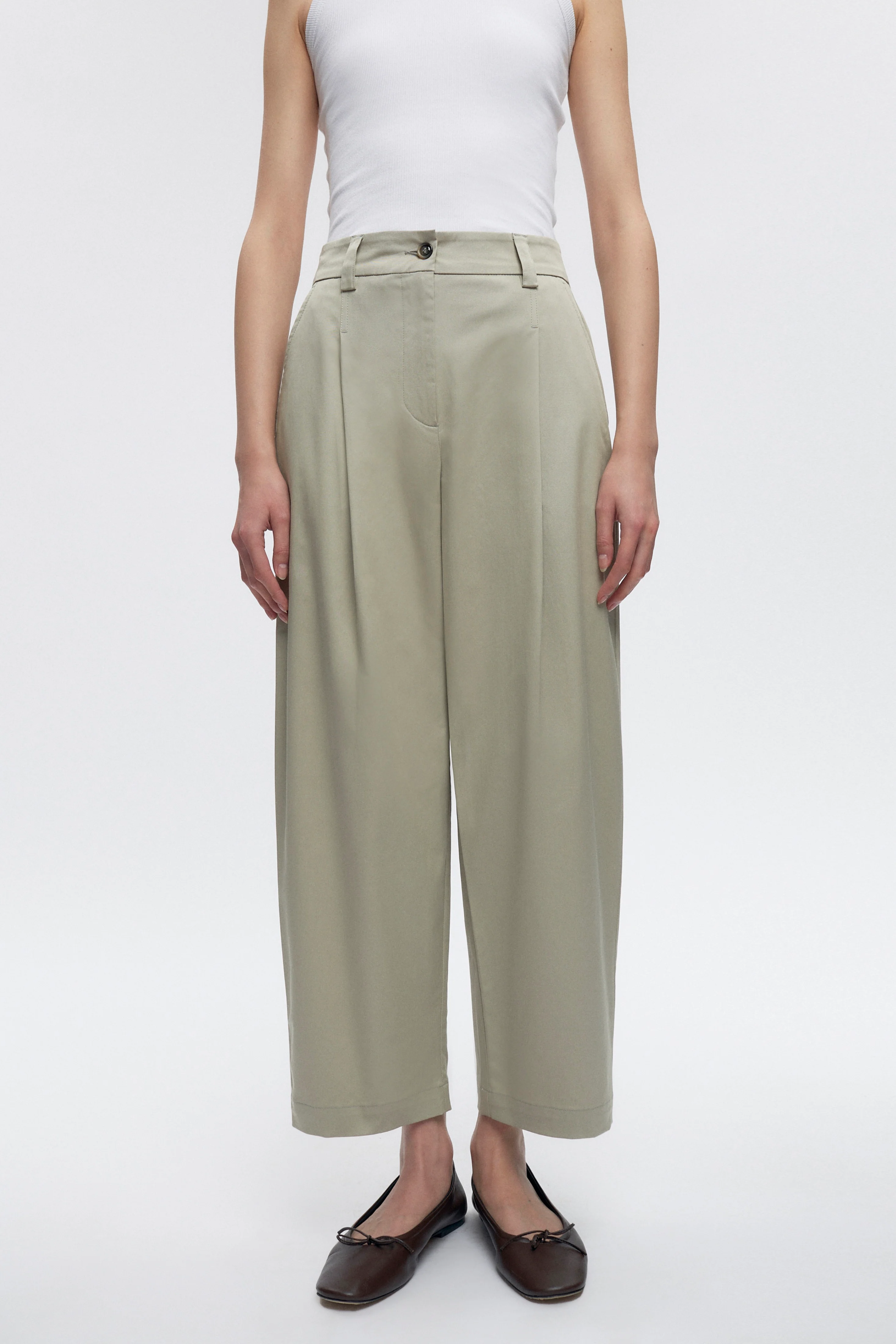 Women's Karnak Trouser in Dune Grass - Image 2