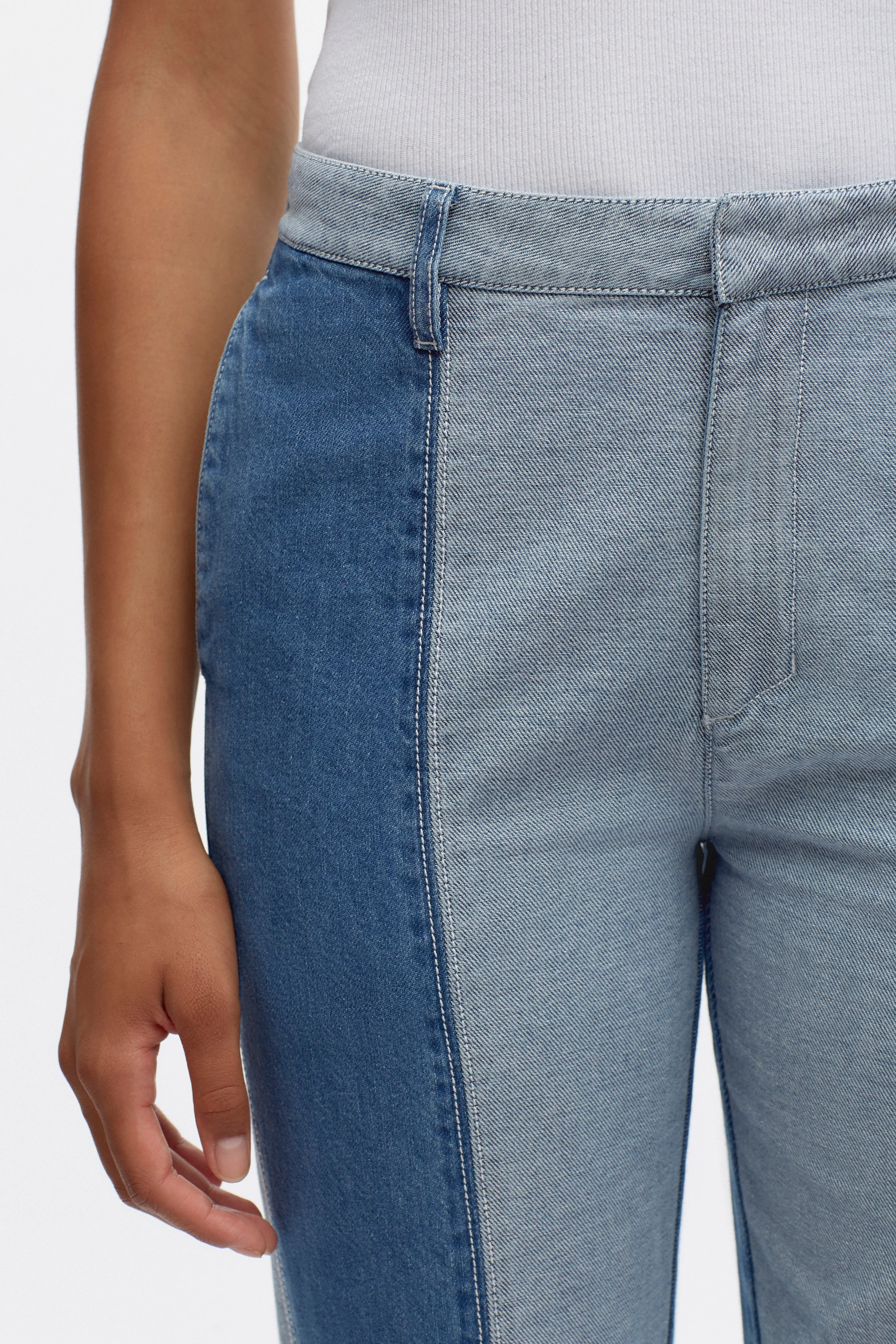 Women's Lido Denim in Med Wash - Image 5