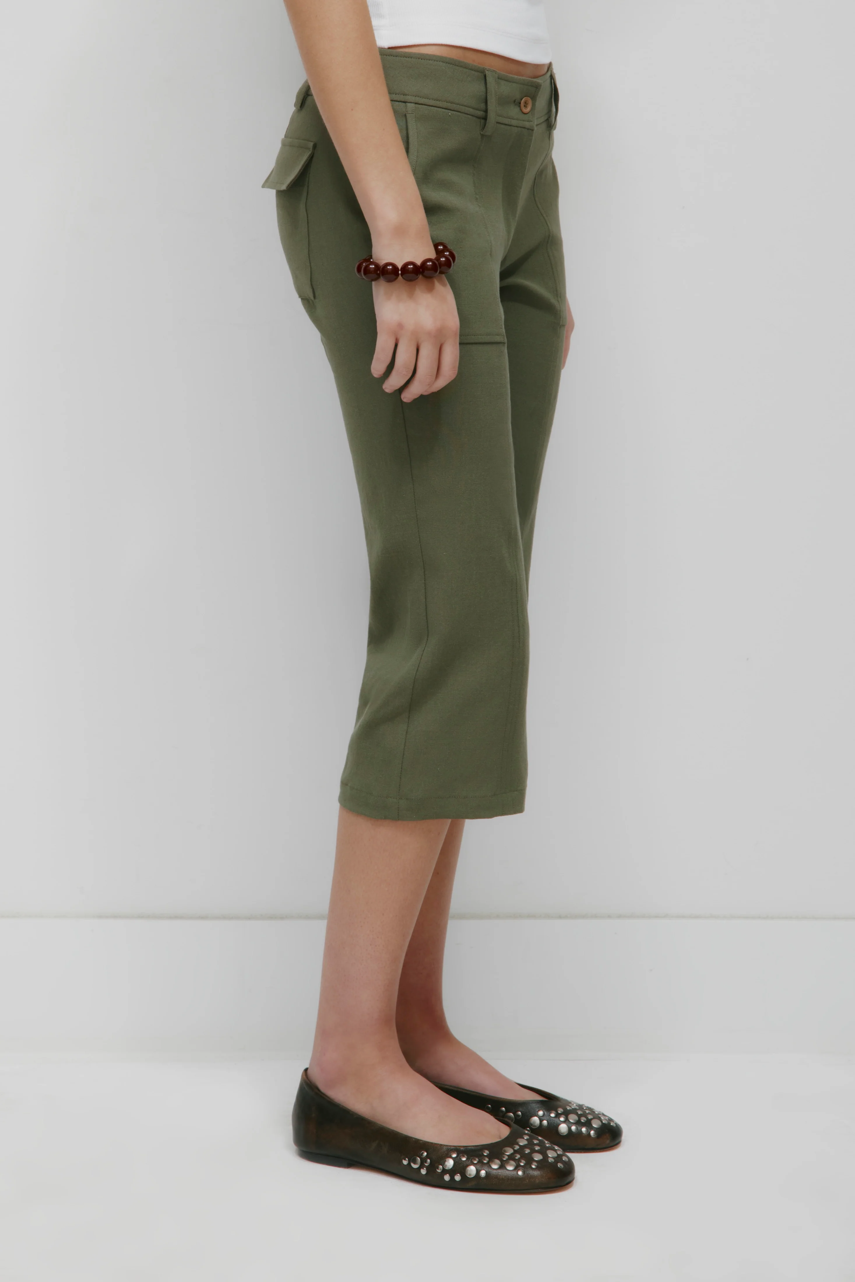 Women's Linen Capri in Dusty Olive - Image 4