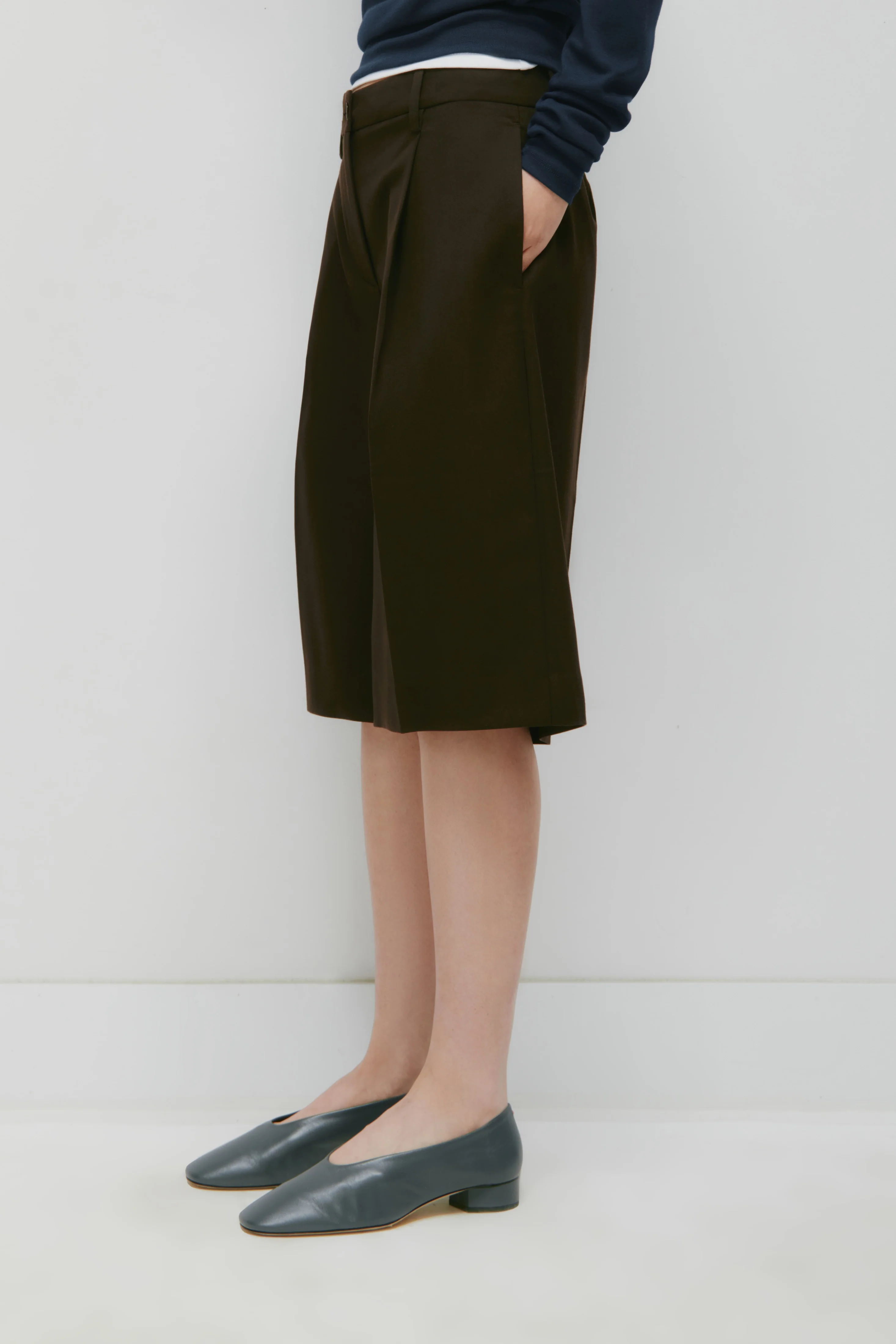 Women's Low Rise Trouser Short in Espresso - Image 4