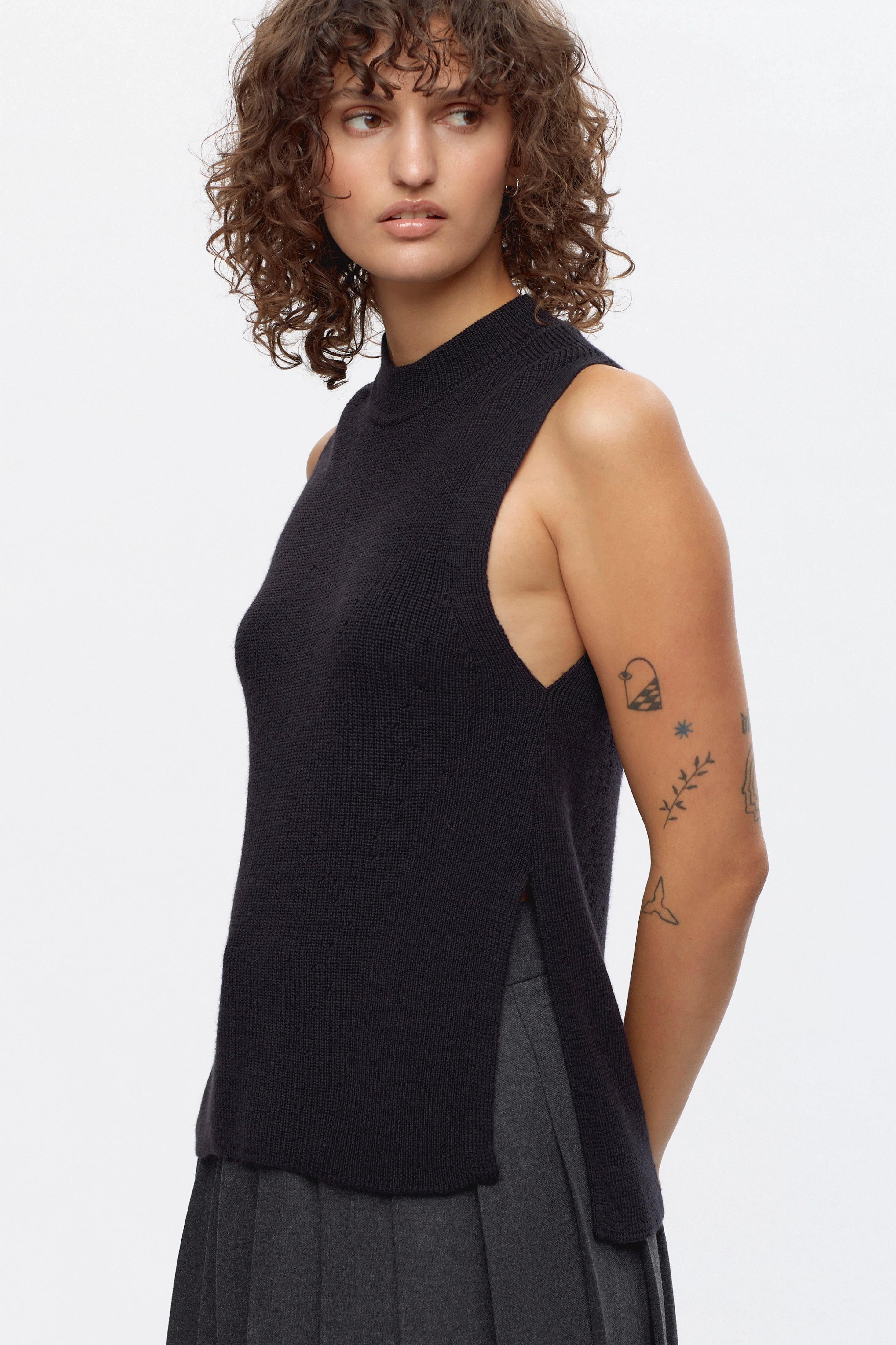 Women's Maadi Vest in Black - Image 3