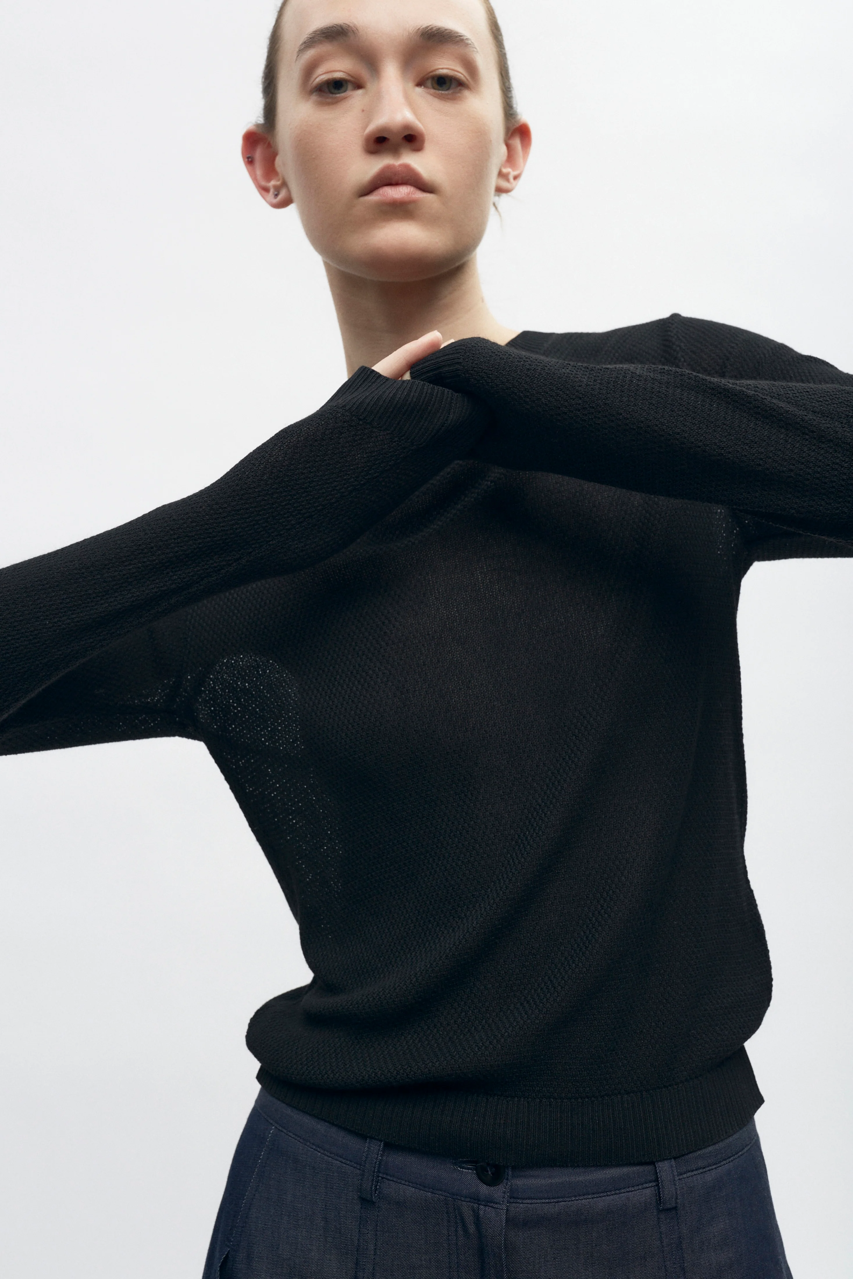 Women's Mesh Longsleeve in Black - Image 3