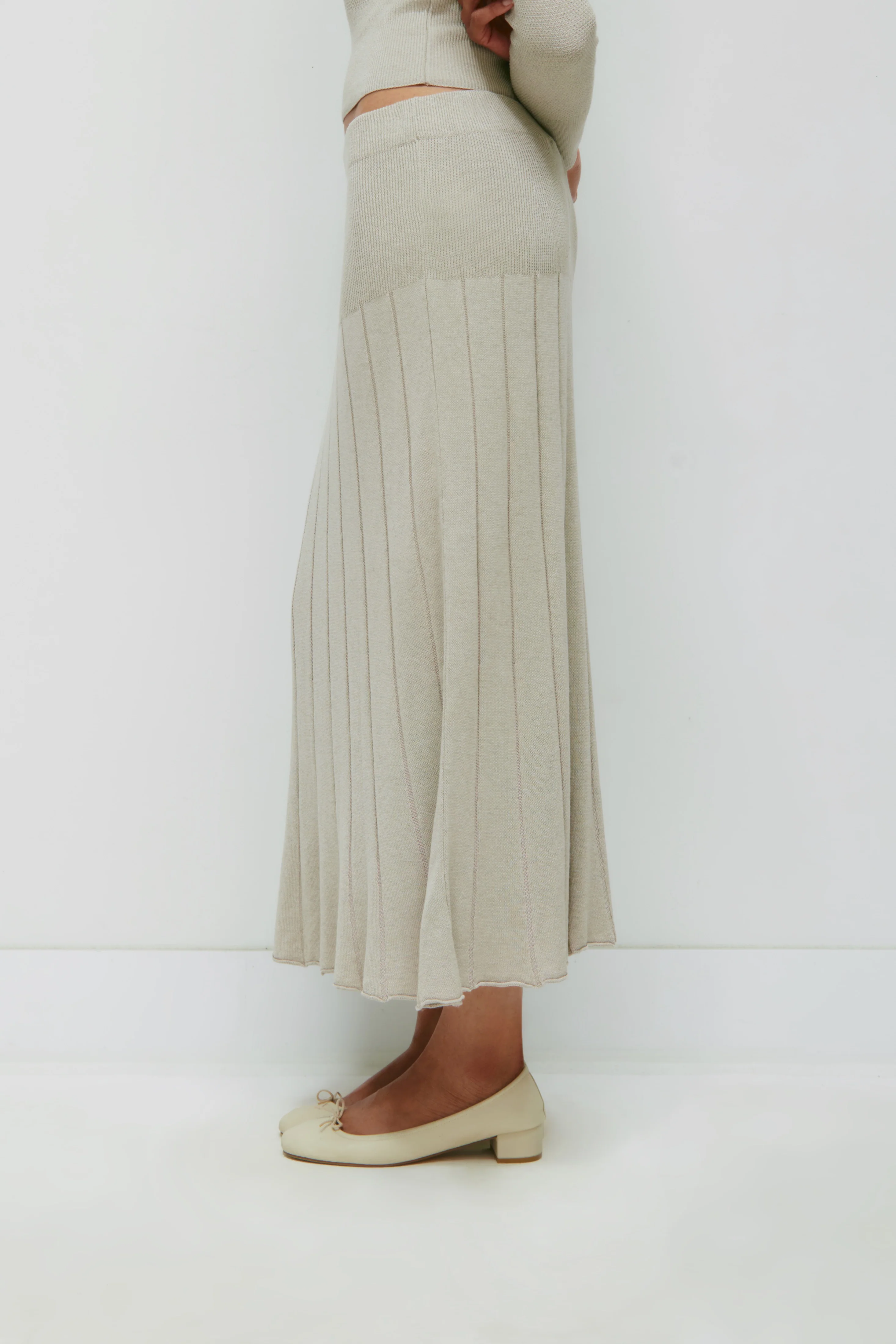 Women's Mesh Skirt in Lino - Image 3