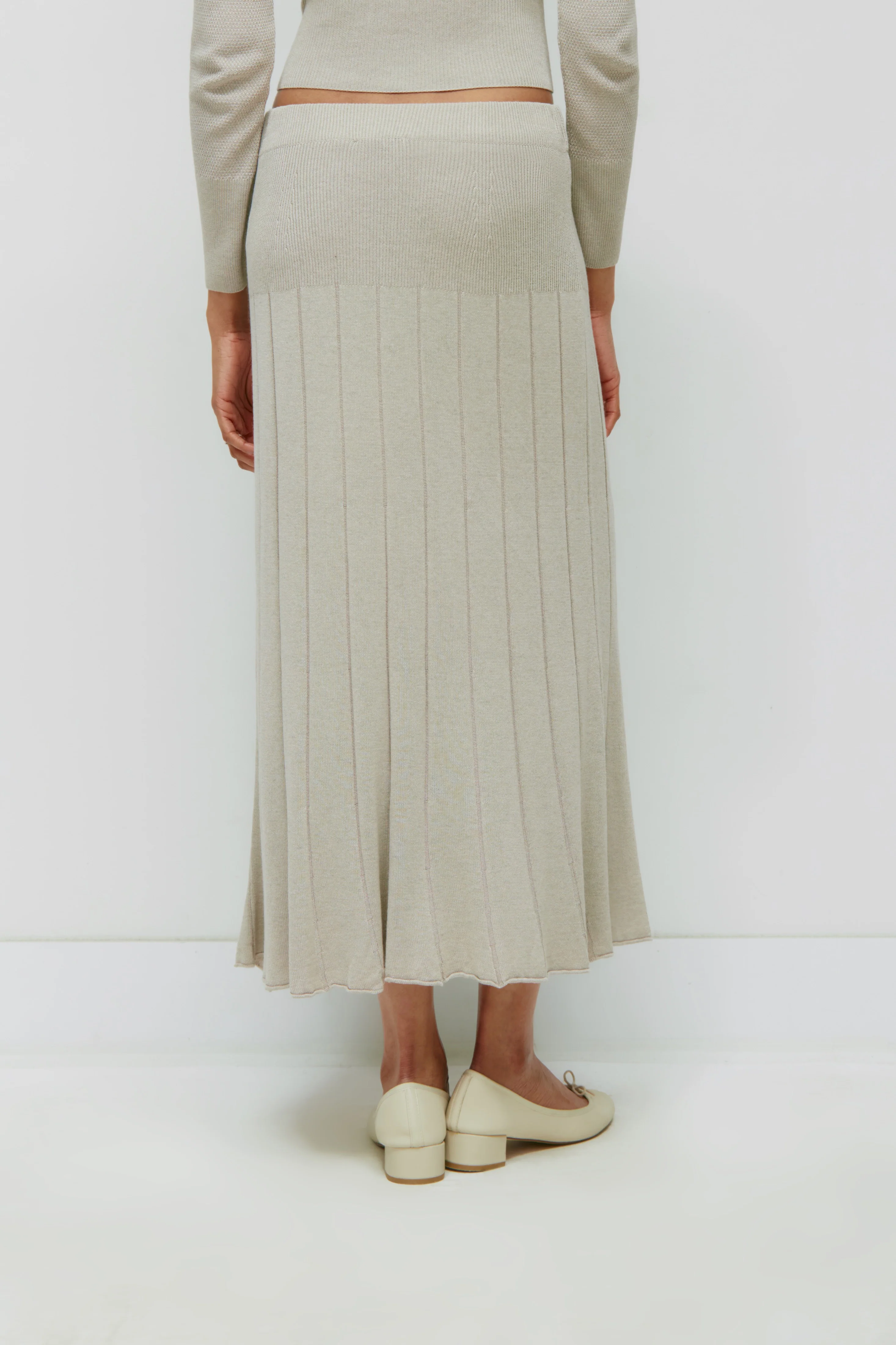 Women's Mesh Skirt in Lino - Image 4