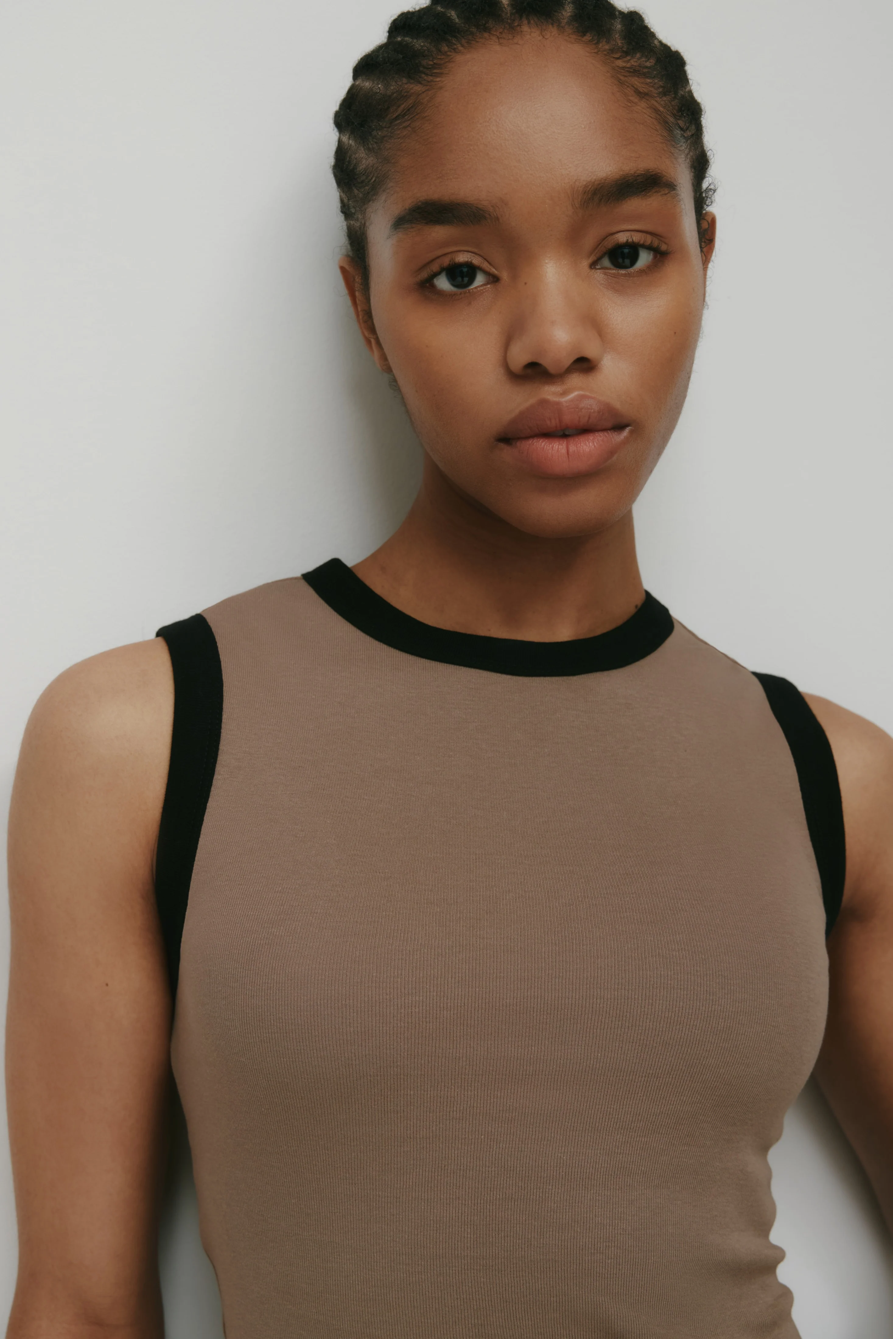 Women's Muscle Tank in Taupe/Black - Image 5