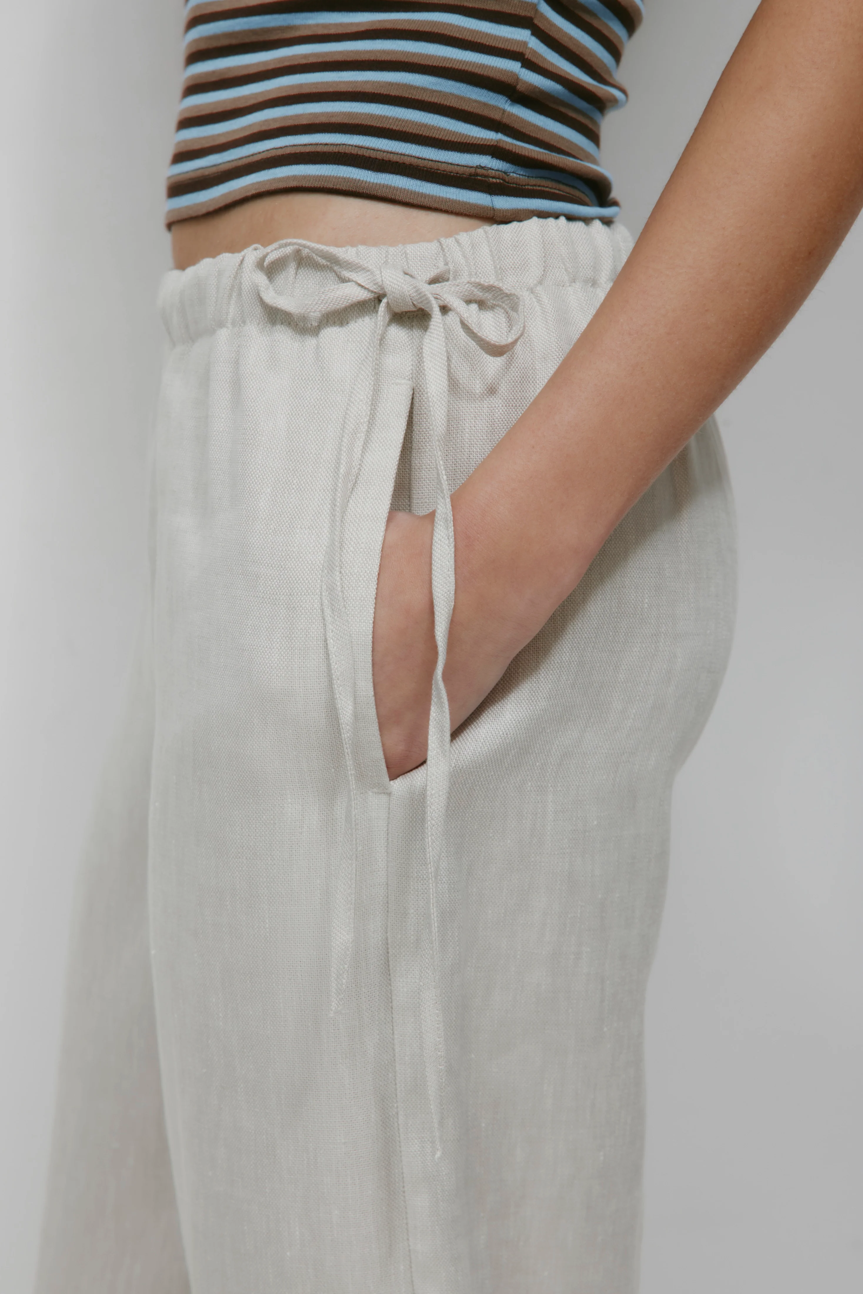 Women's Persea Linen Tie Pant in Natural - Image 2
