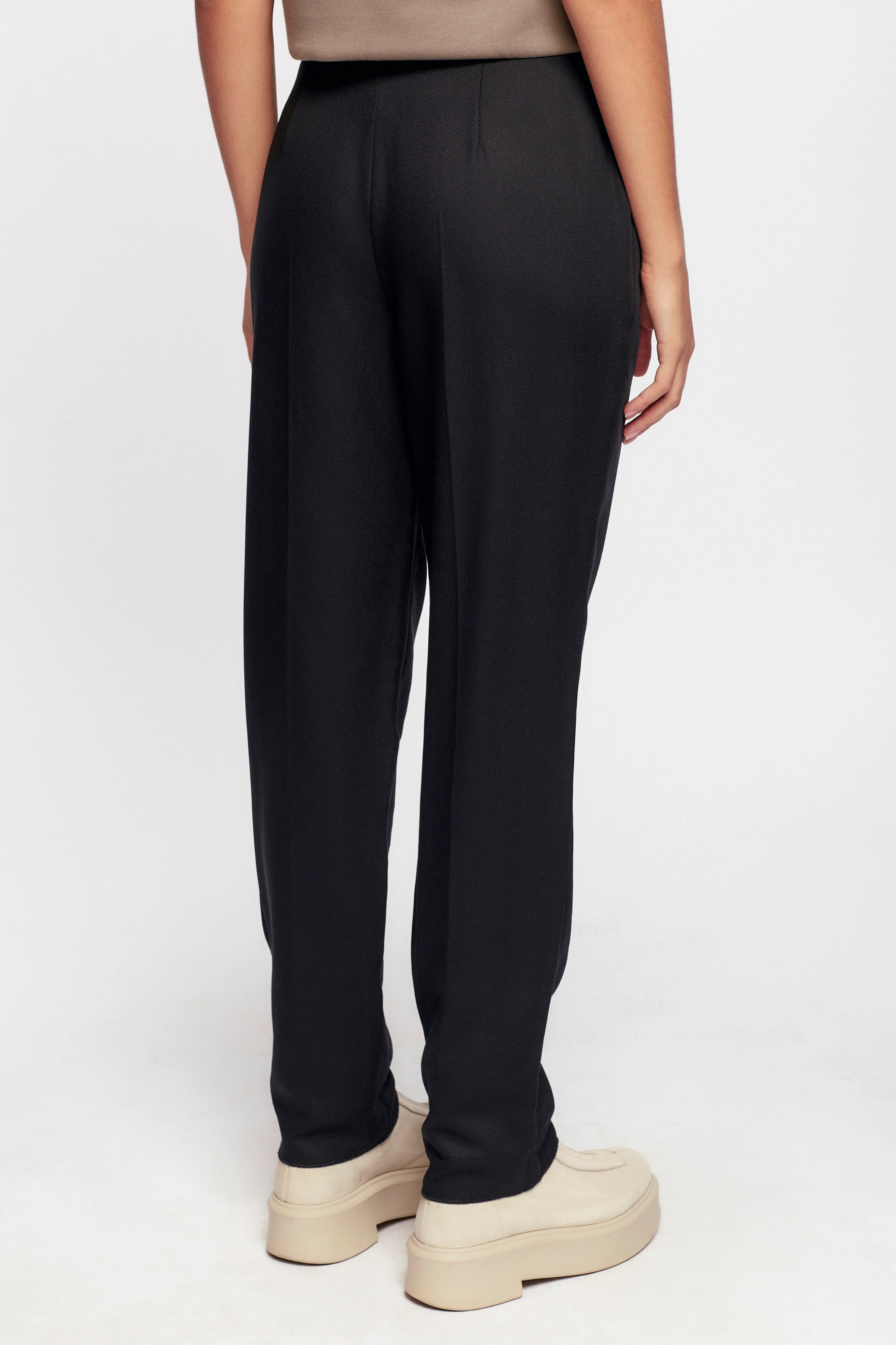 Women's Port Trouser in Black - Image 3
