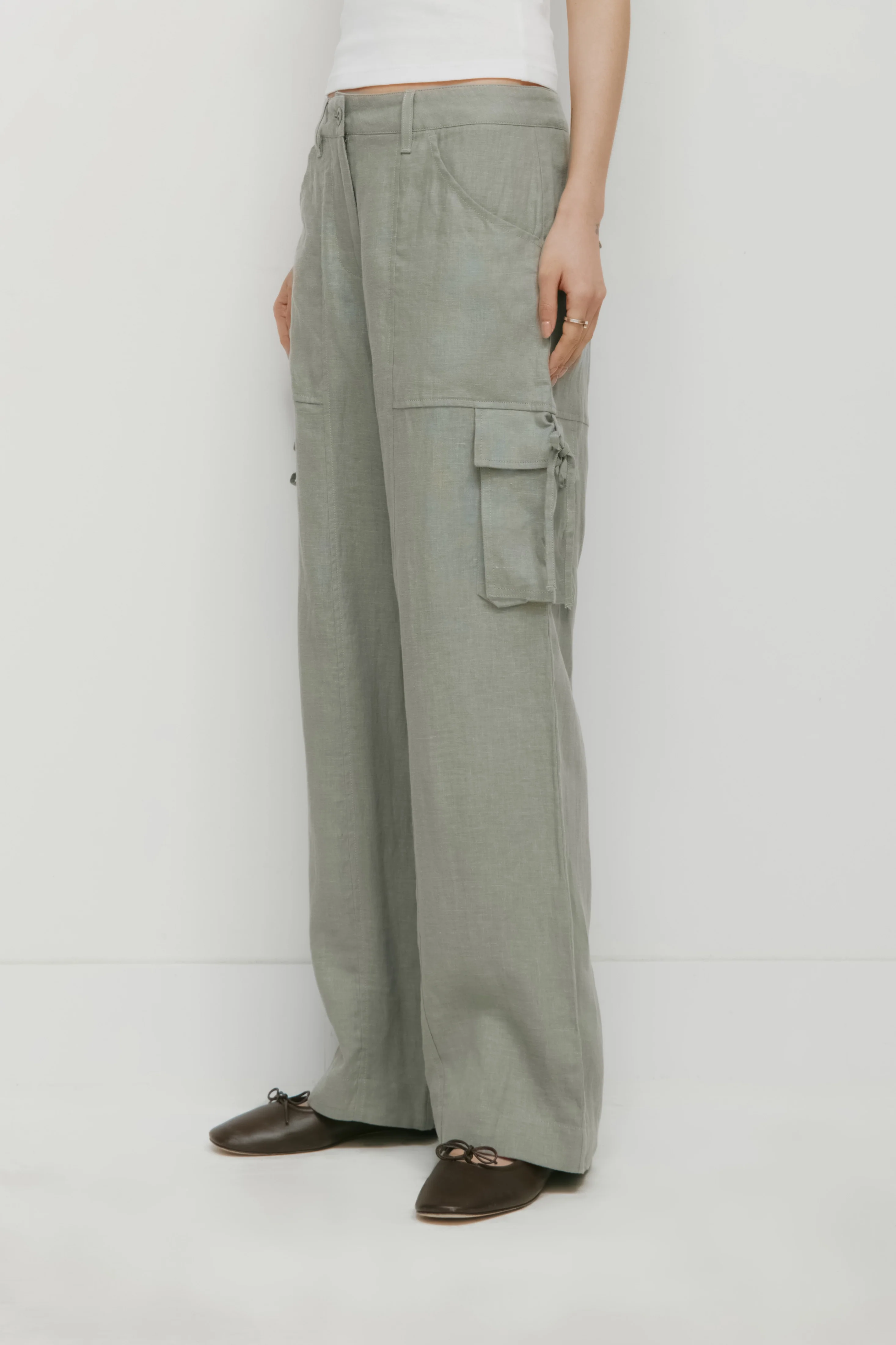 Women's Sila Linen Tie Pant in Shadow - Image 4