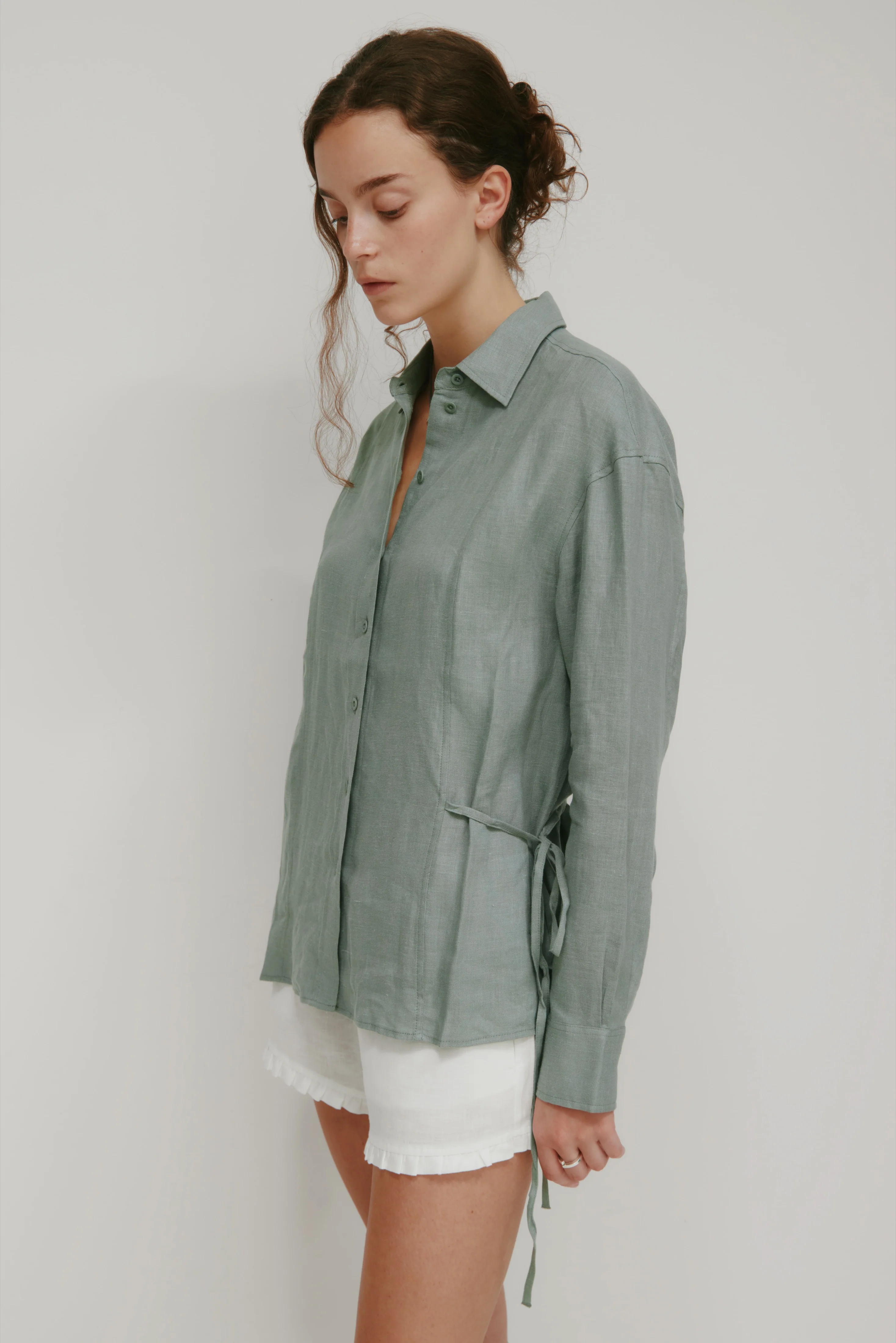 Women's Sila Linen Tie Shirt in Shadow - Image 4