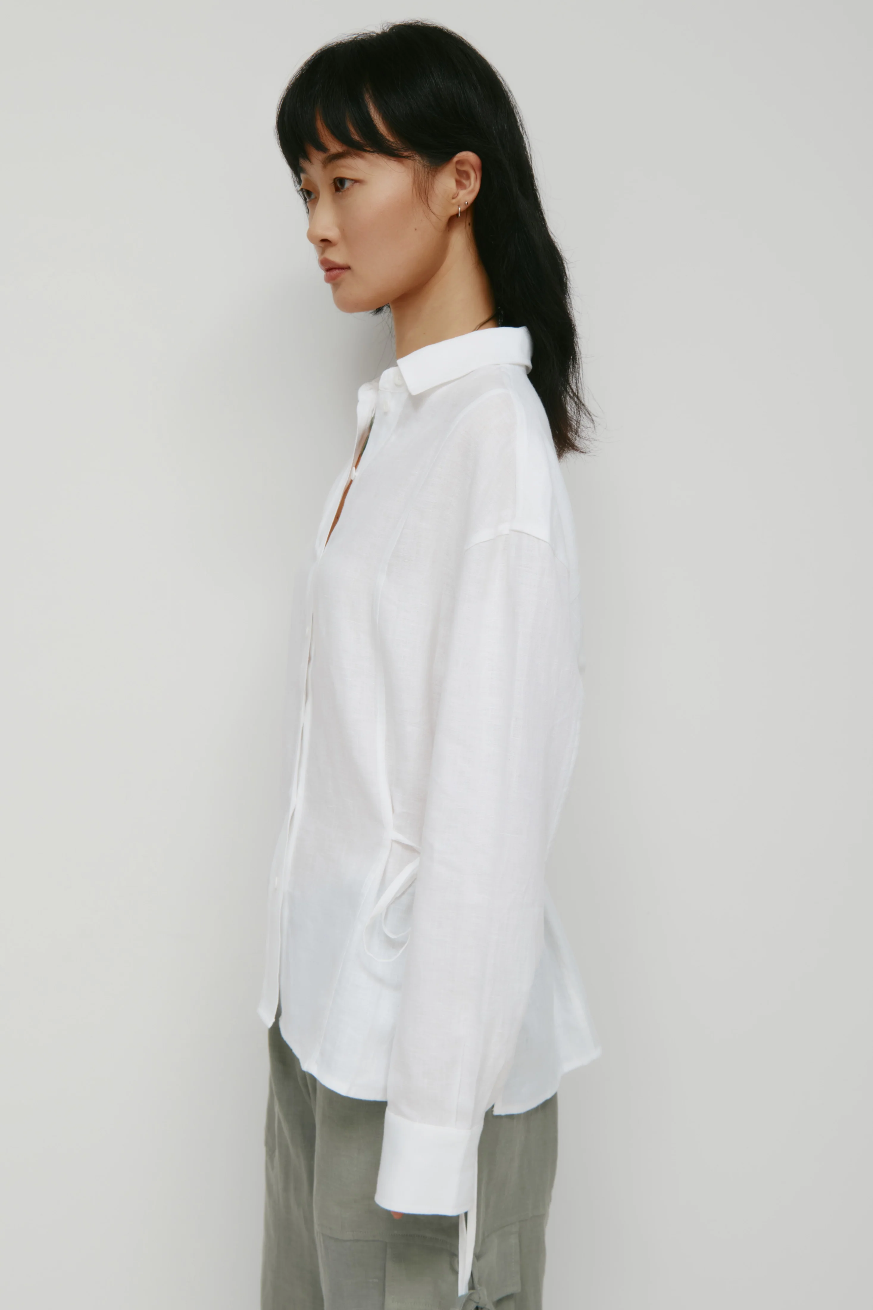 Women's Sila Linen Tie Shirt in White - Image 4