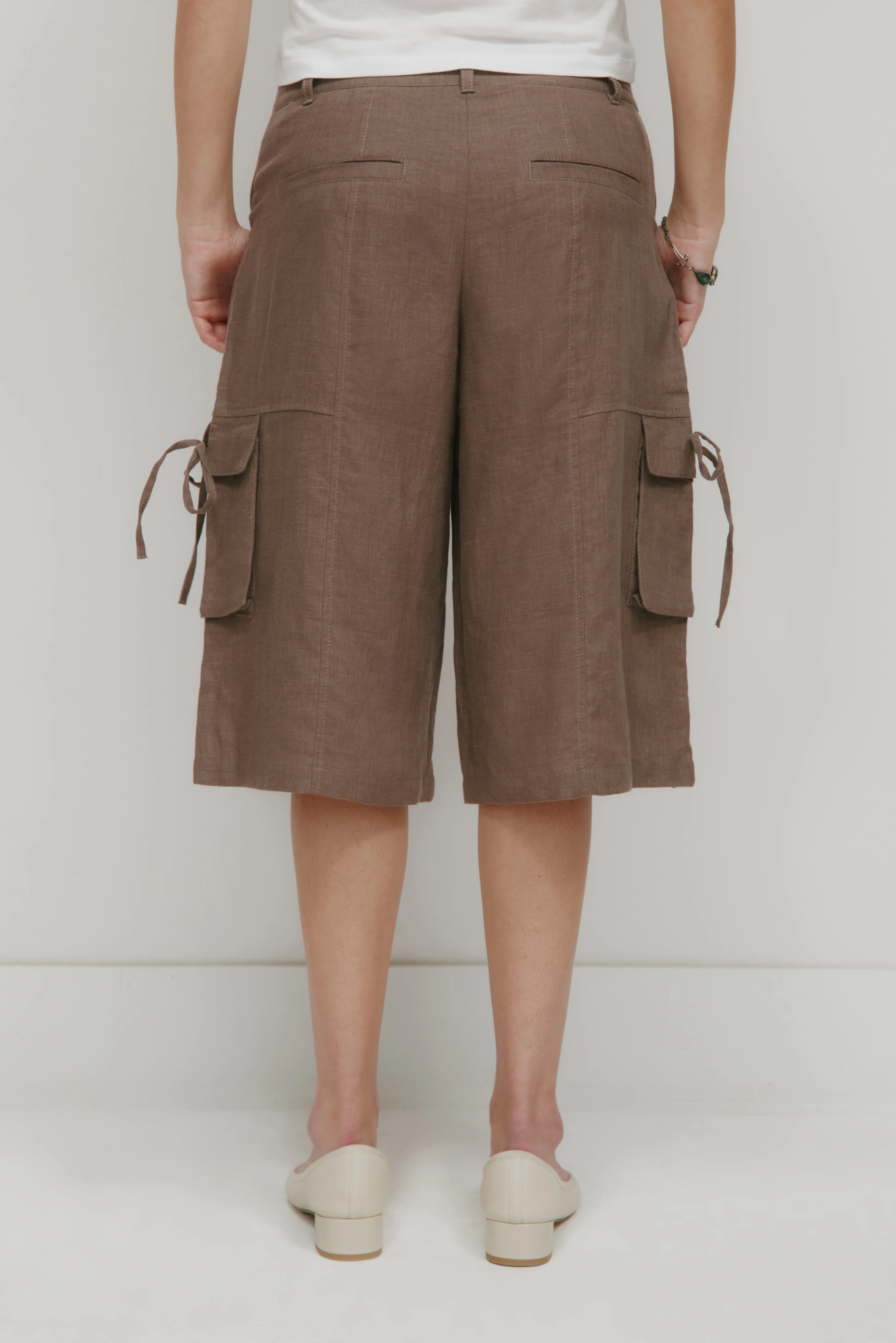 Women's Sila Linen Tie Short in Bark - Image 5