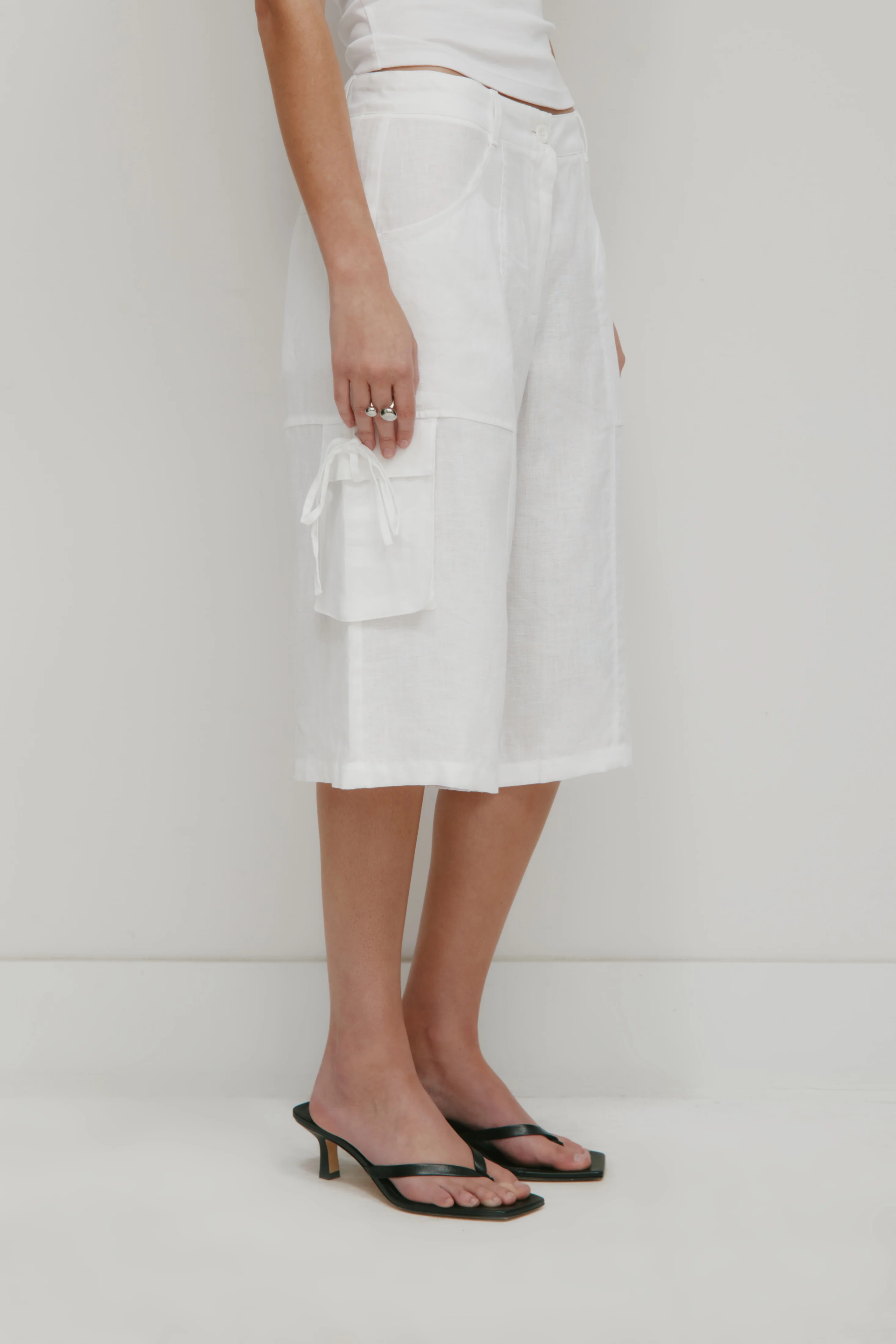 Women's Sila Linen Tie Short in White - Image 4