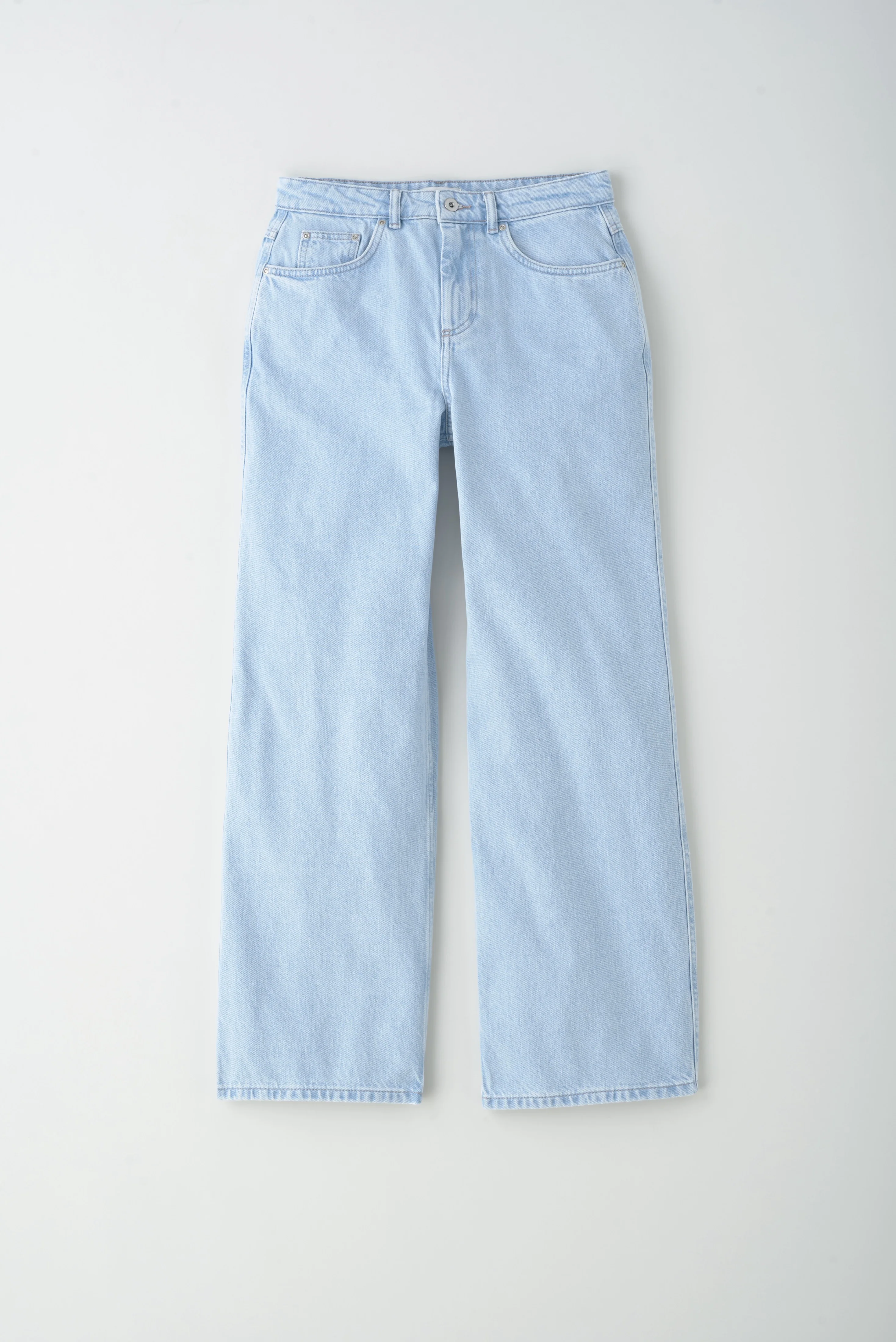 Women's Sinai Denim in Light Wash - Image 5
