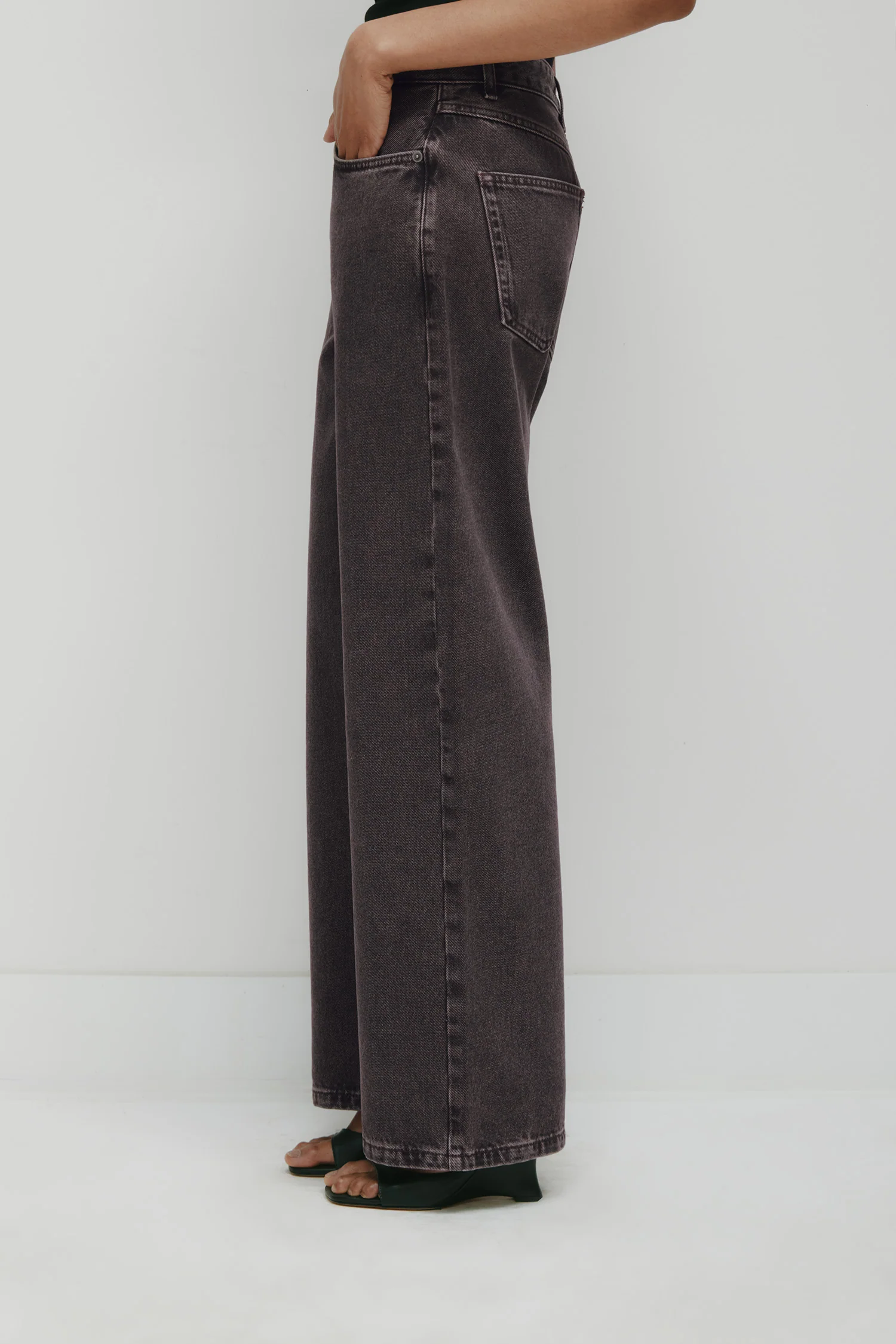 Women's Taba Denim in Brown Wash - Image 3