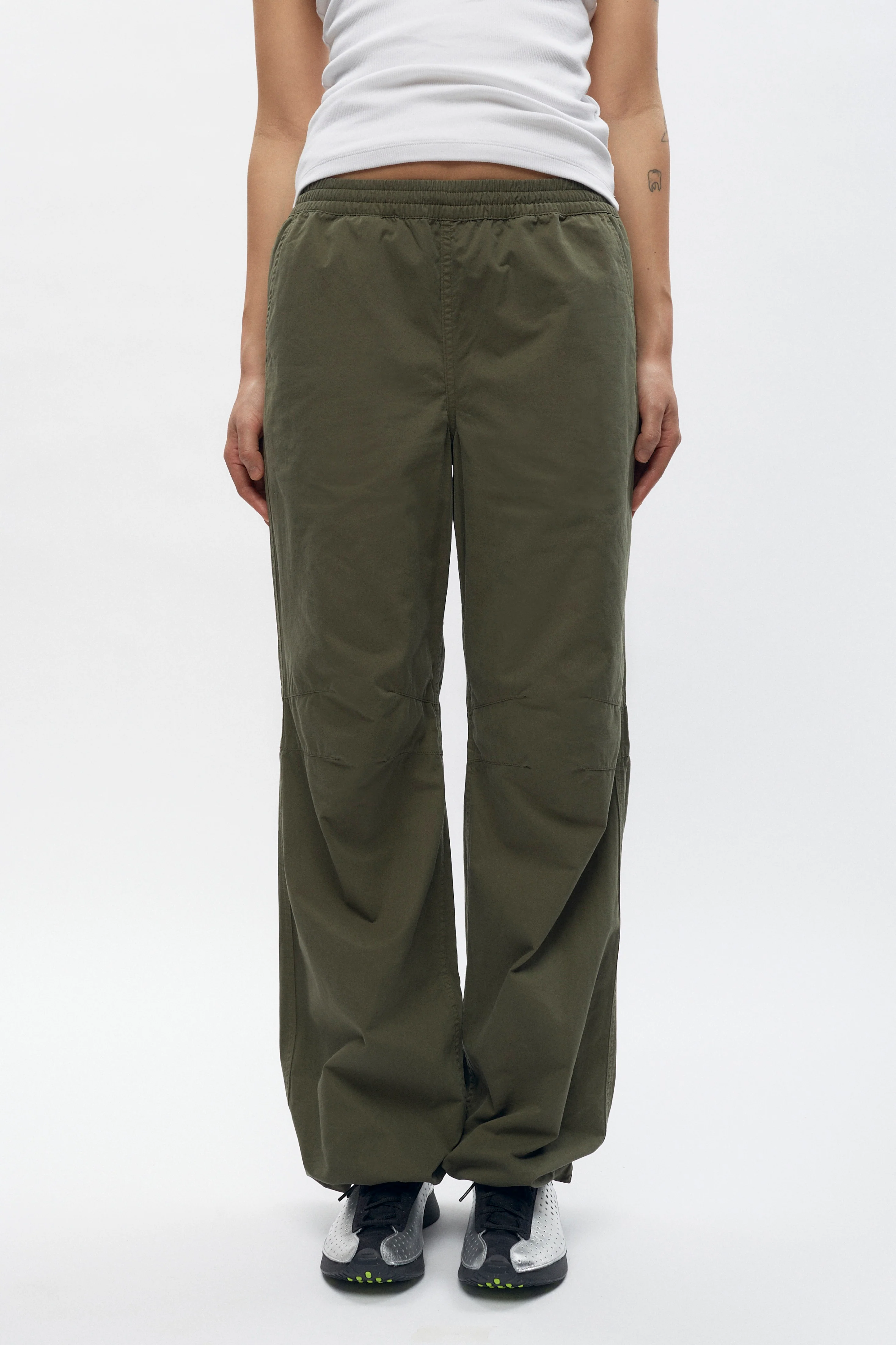 Women's Tefnut Cargo Pants in Olive - Image 3