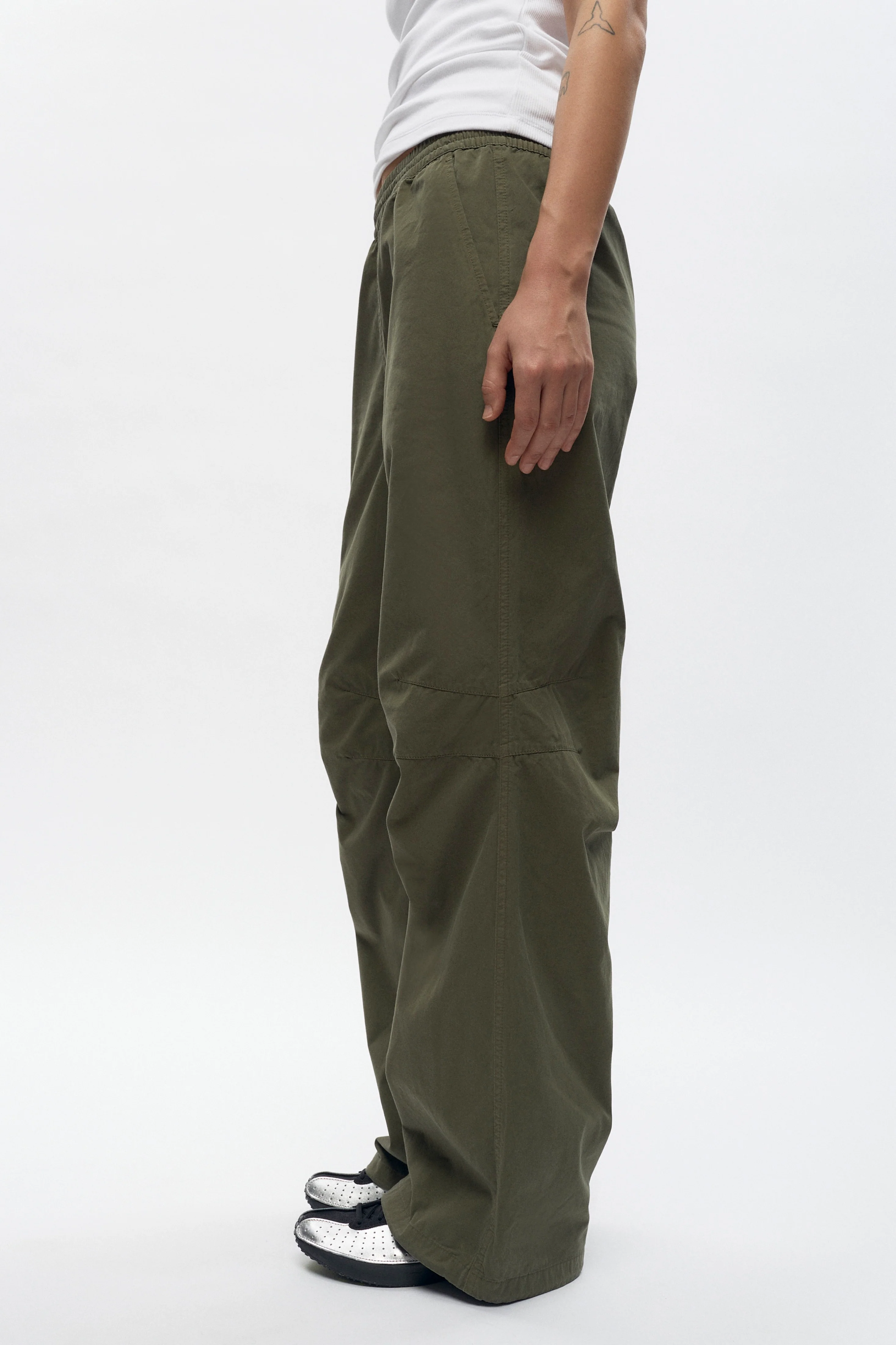 Women's Tefnut Cargo Pants in Olive - Image 5