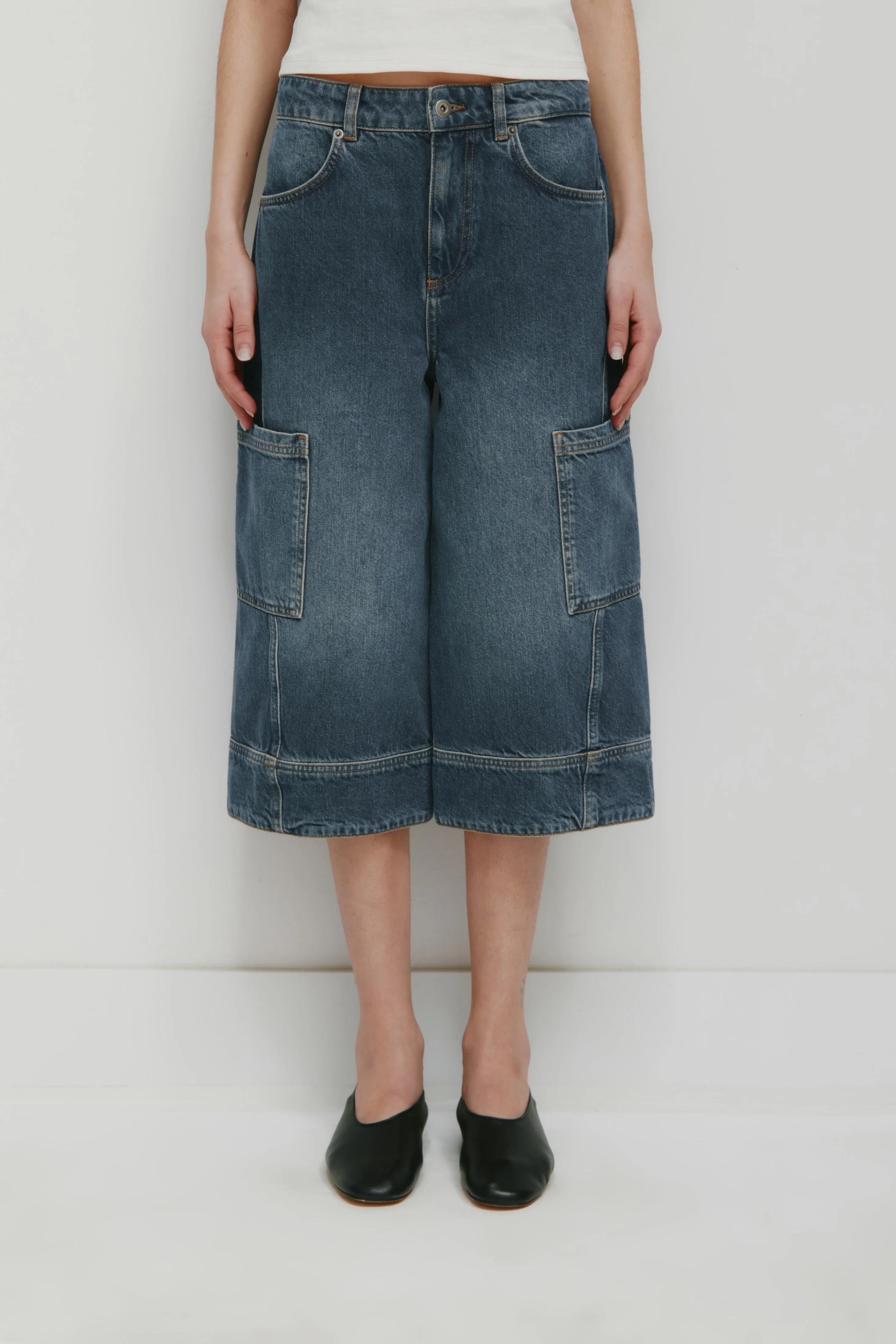 Women's Twisted Seam Long Denim Short in Vintage Wash - Image 3