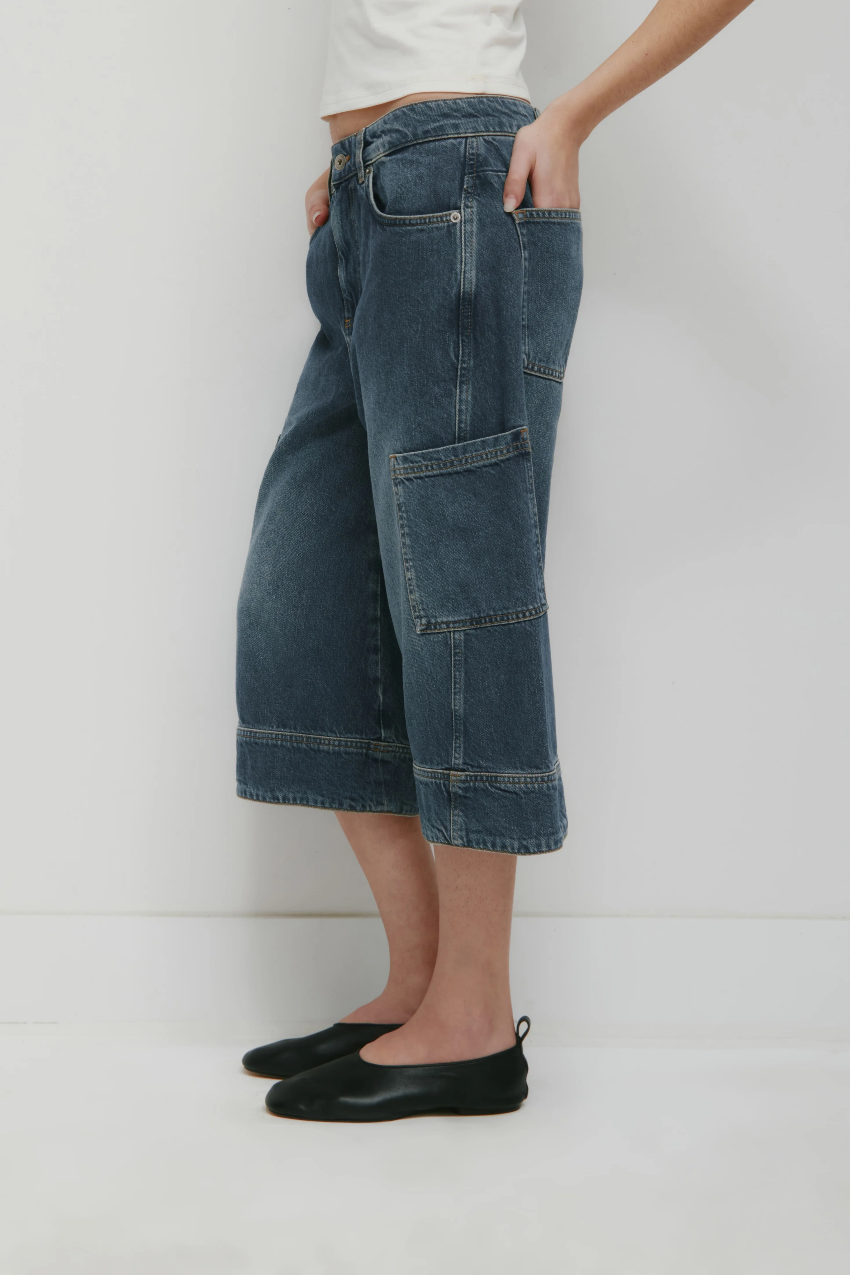 Women's Twisted Seam Long Denim Short in Vintage Wash - Image 4