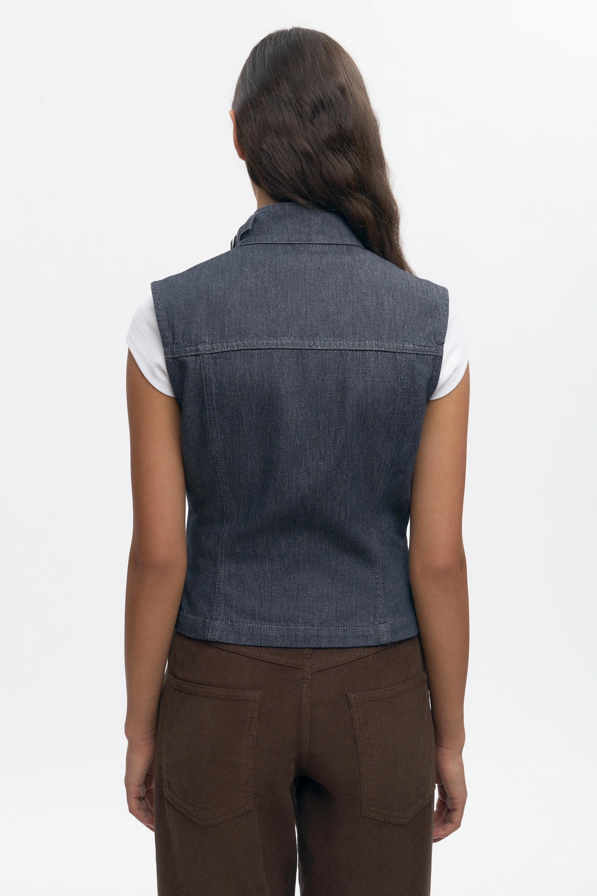 Women's Utility Vest in Grey - Image 4