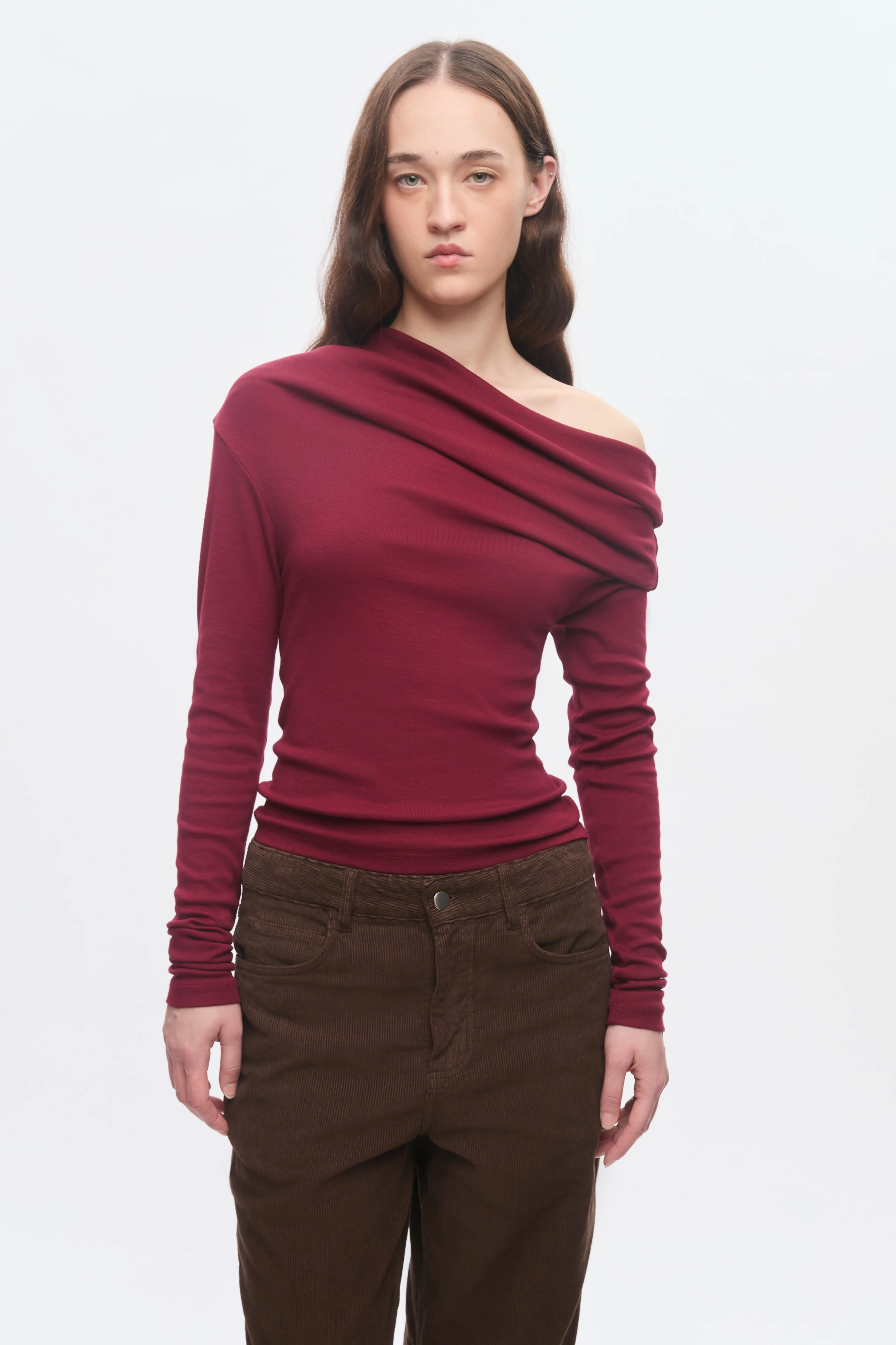 Women's Zahra Off Shoulder Longsleeve in Cabernet
