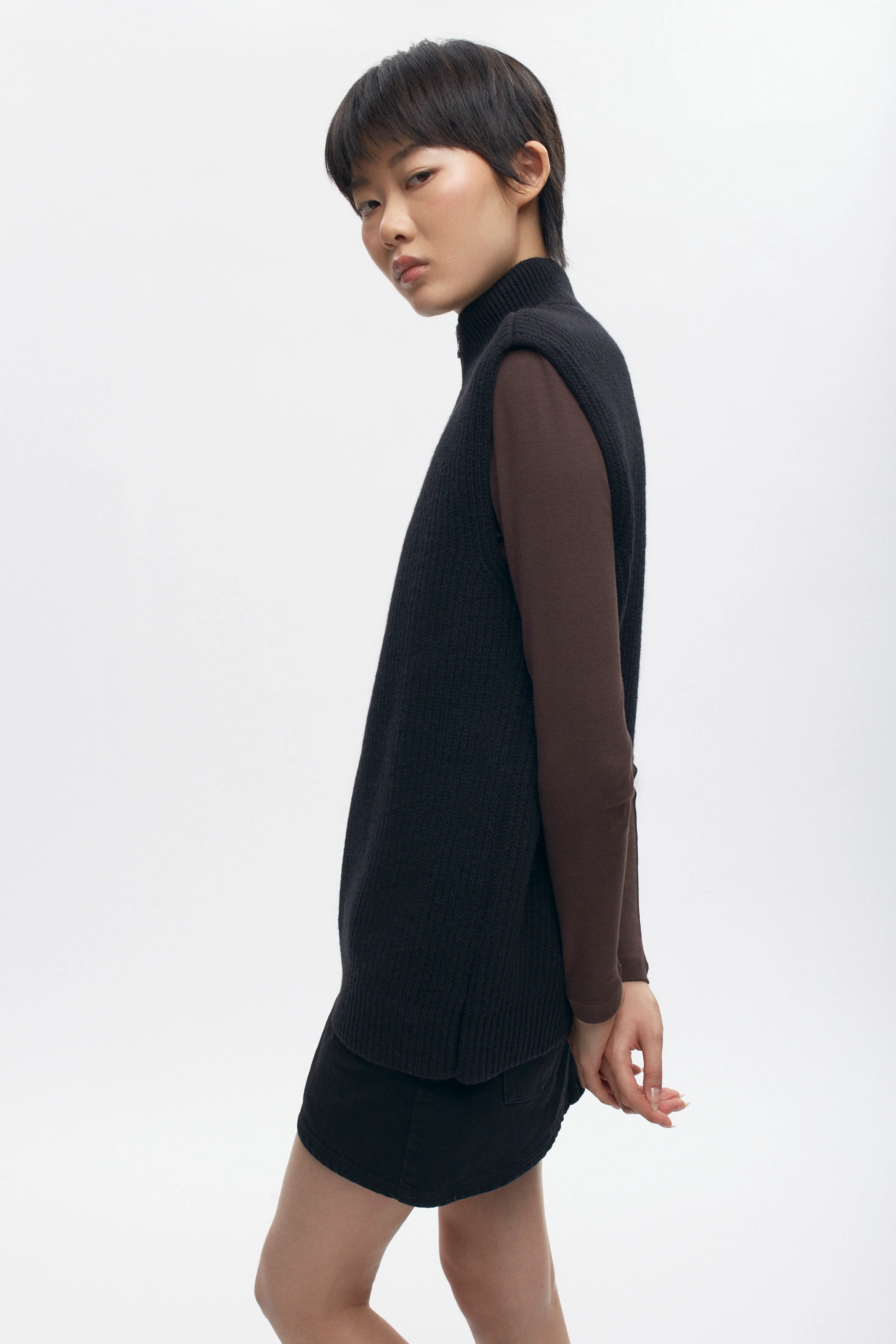 Women's Zip Sweater Vest in Black - Image 3