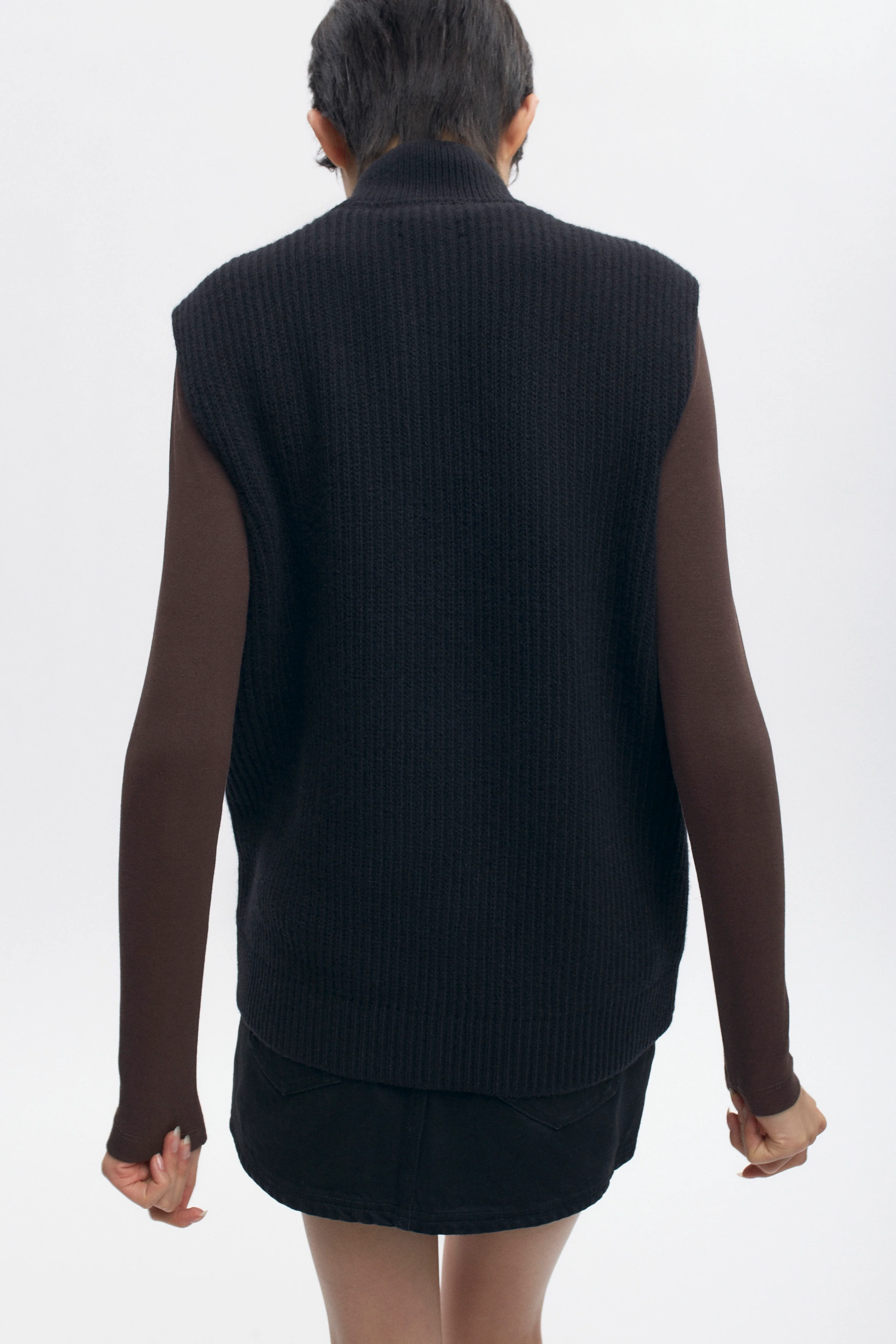 Women's Zip Sweater Vest in Black - Image 4