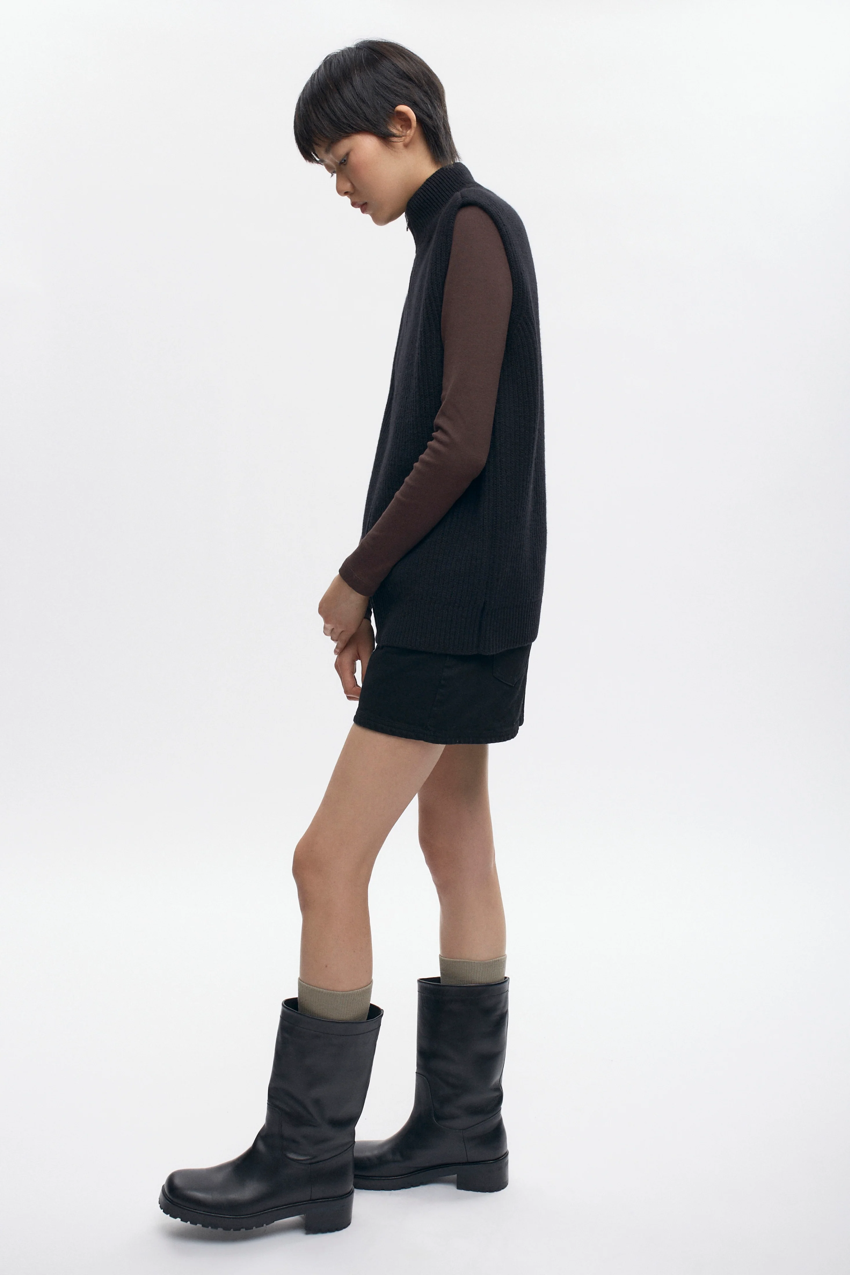 Women's Zip Sweater Vest in Black - Image 6